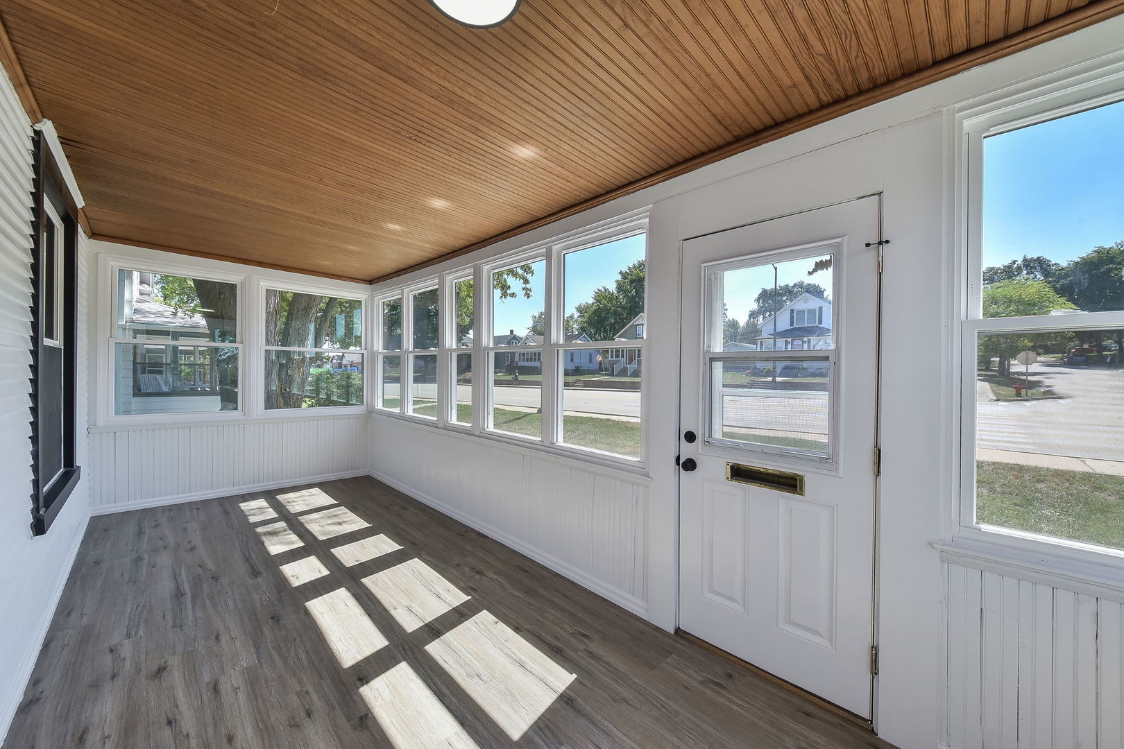 1122 W Main Street