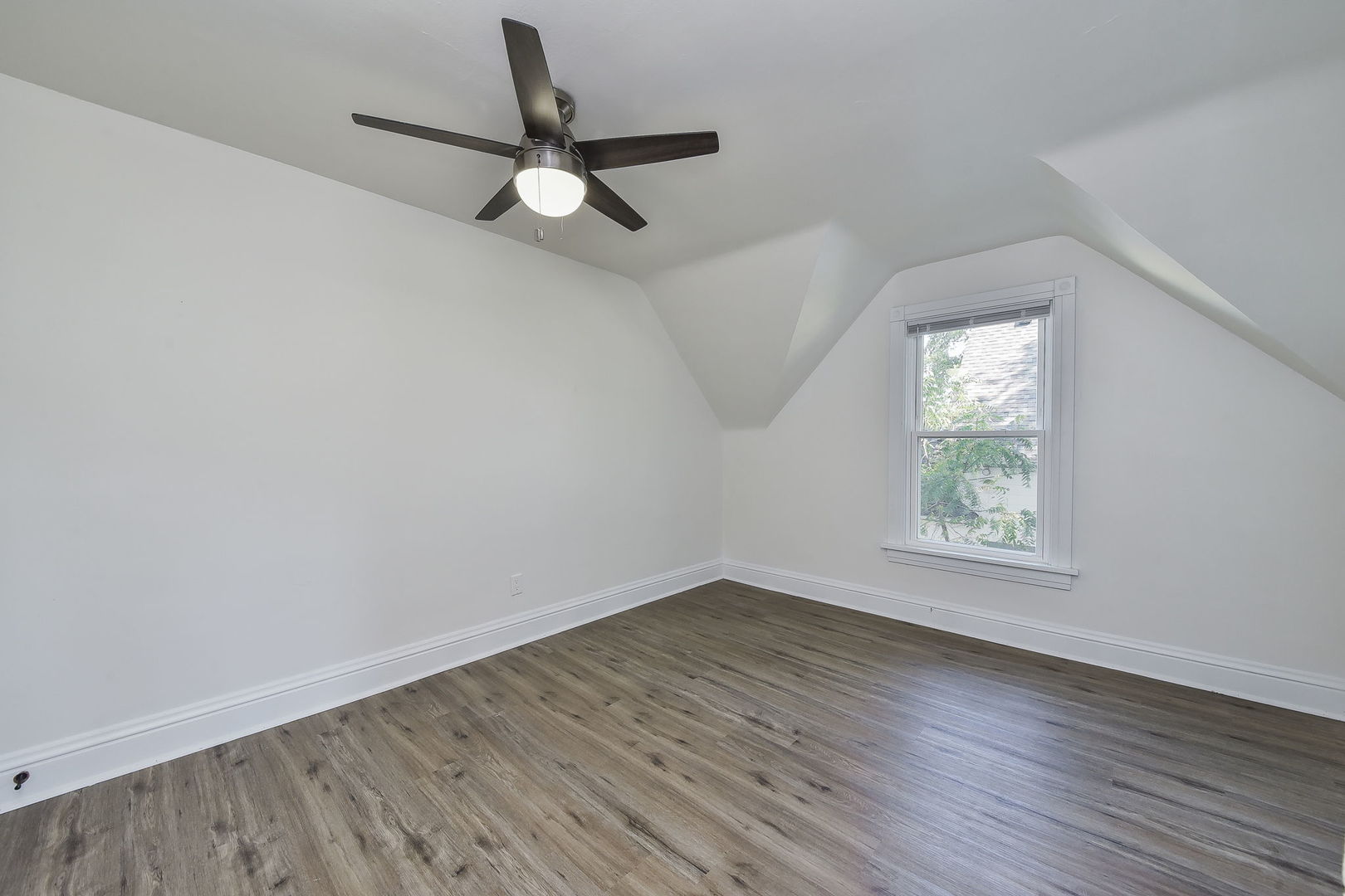 1122 W Main Street