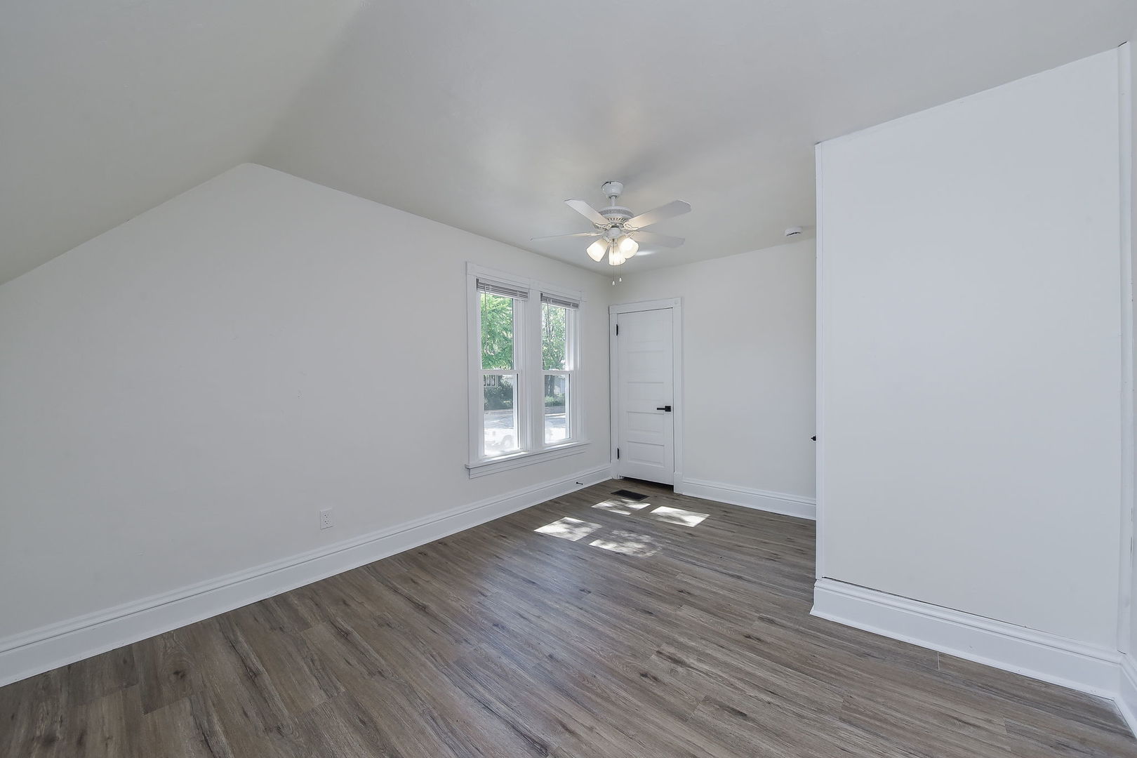 1122 W Main Street