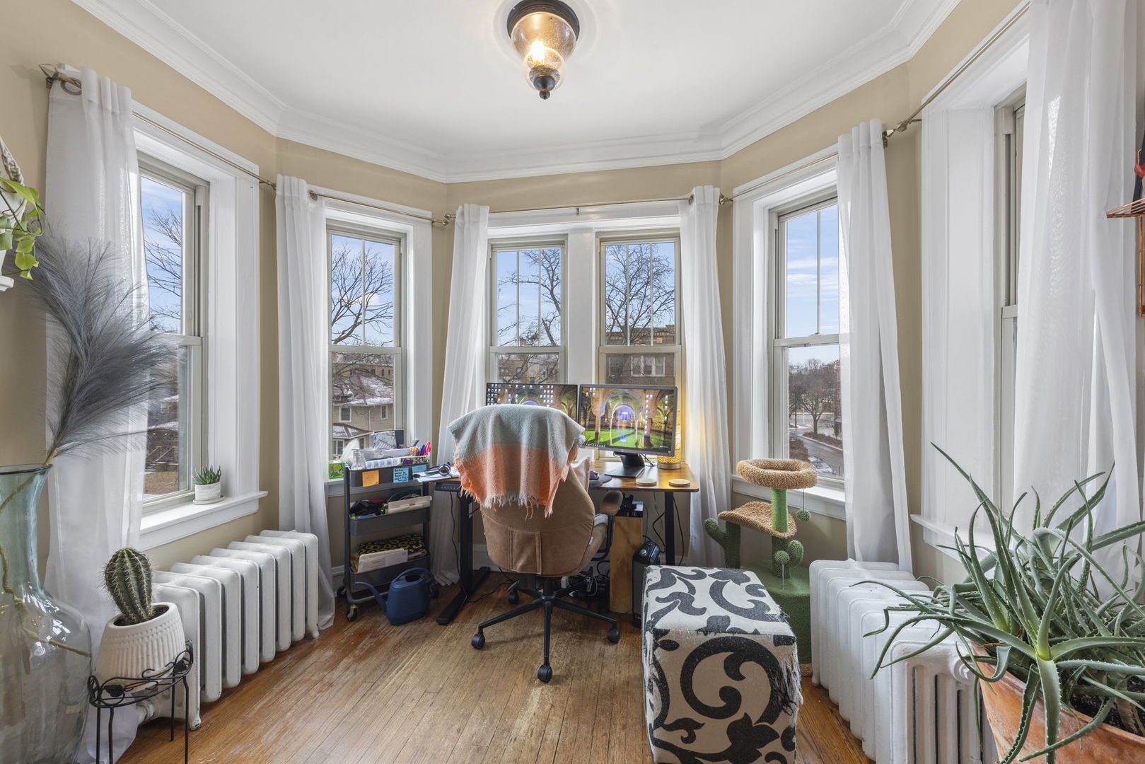 845 S Humphrey Avenue Unit: 3