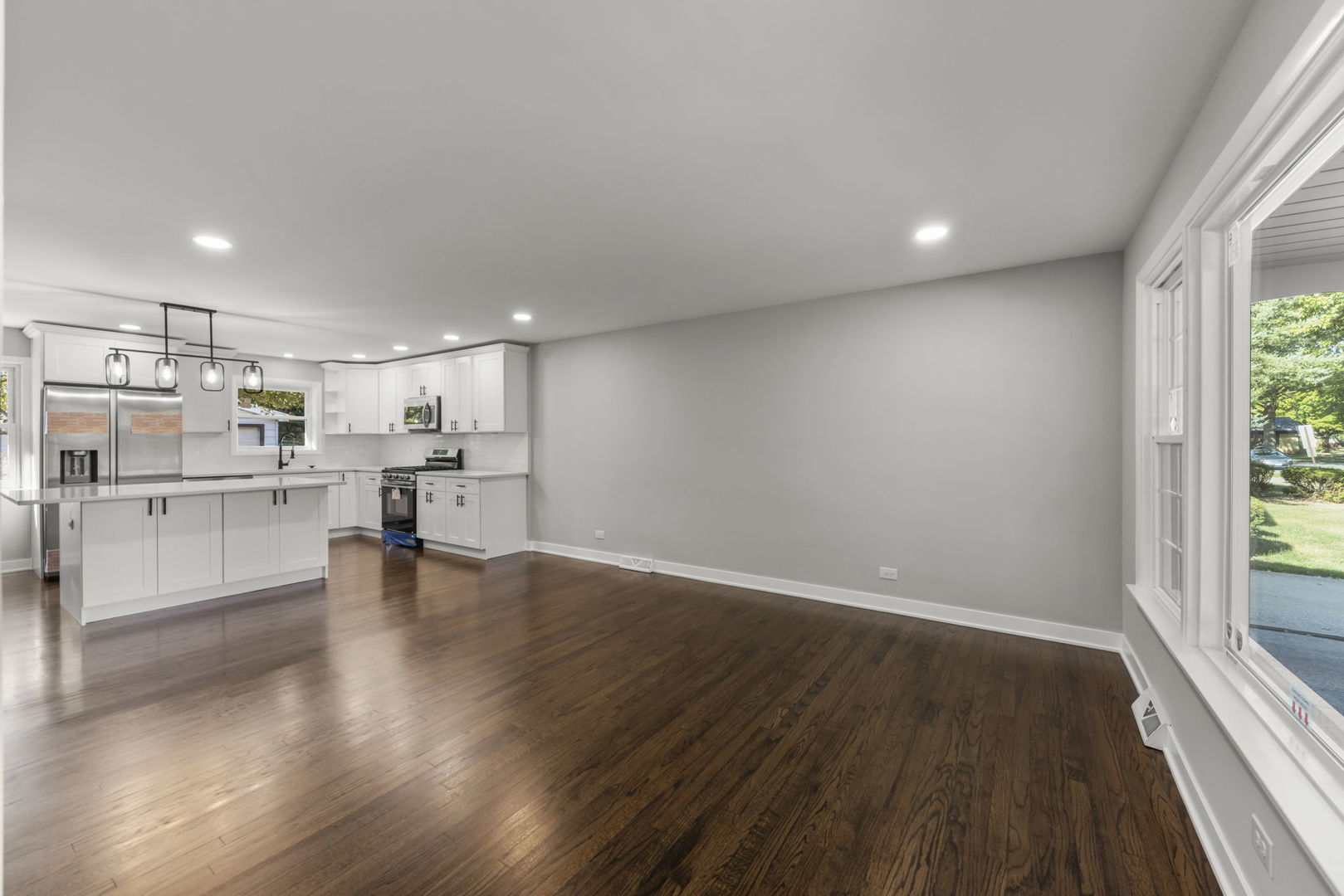 4433 W 100th Street