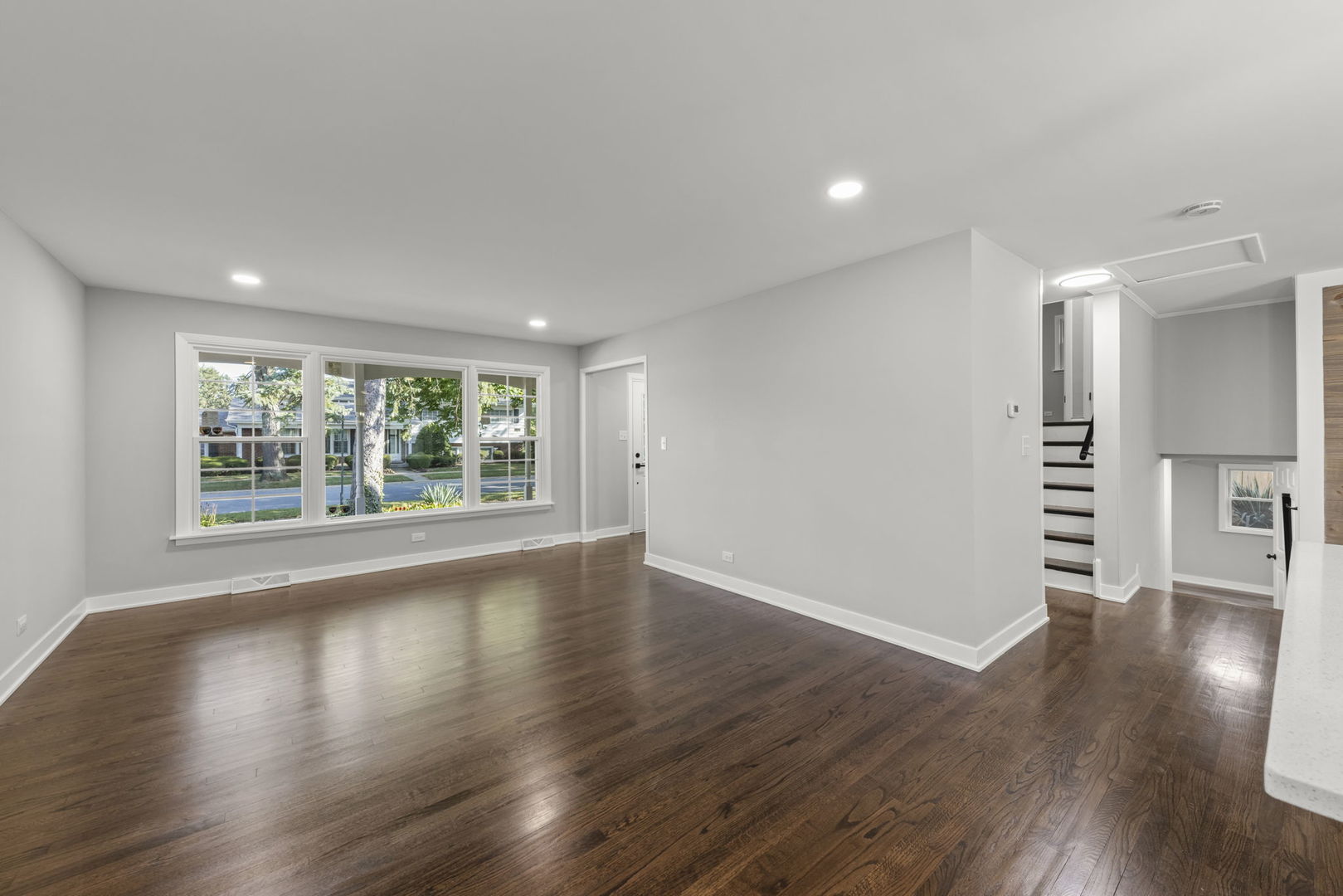 4433 W 100th Street