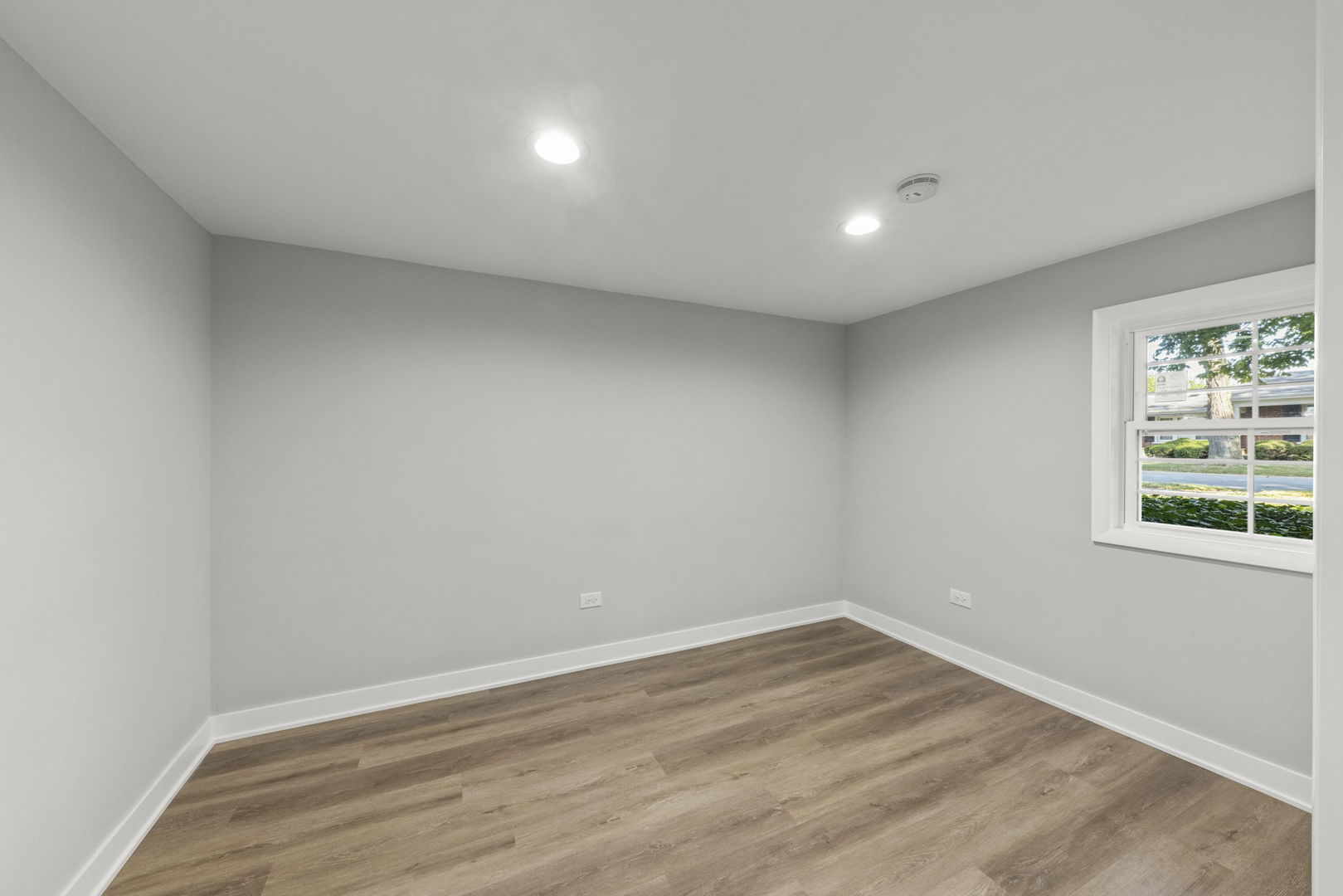 4433 W 100th Street