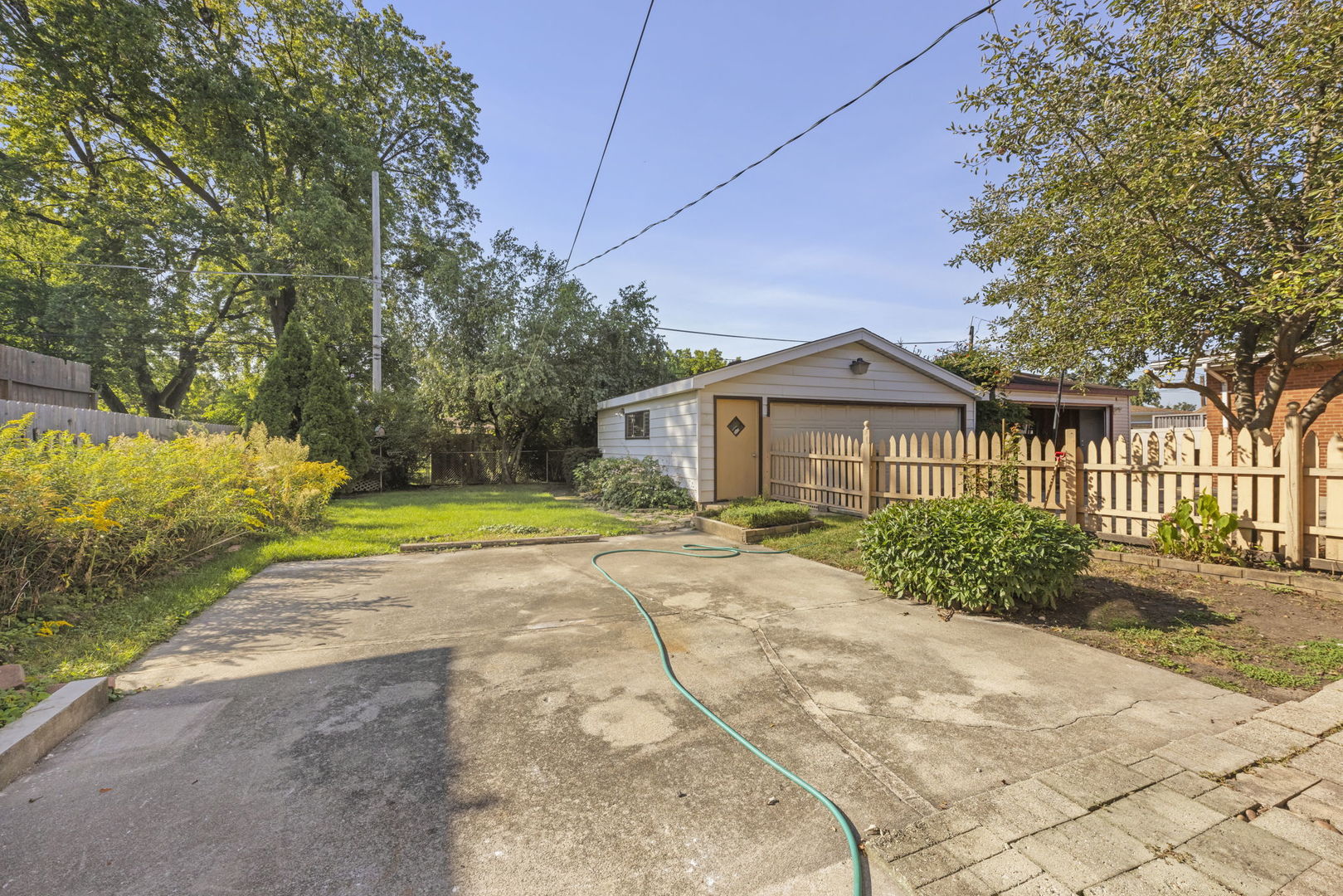 4433 W 100th Street