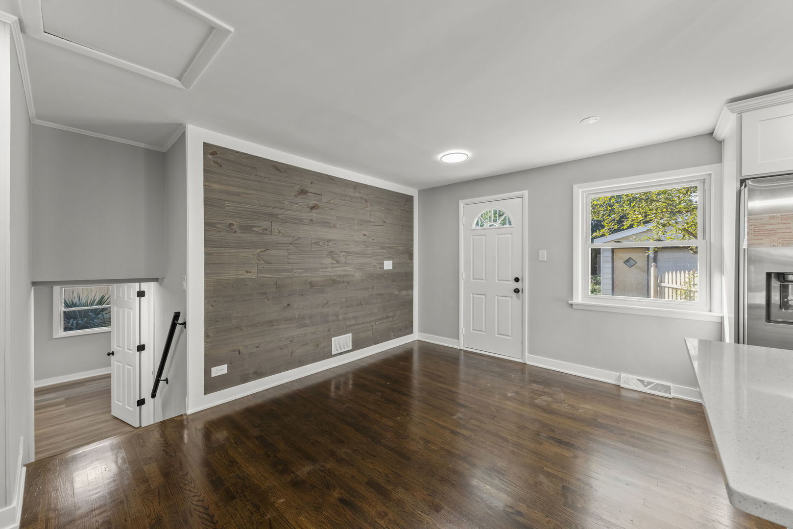 4433 W 100th Street