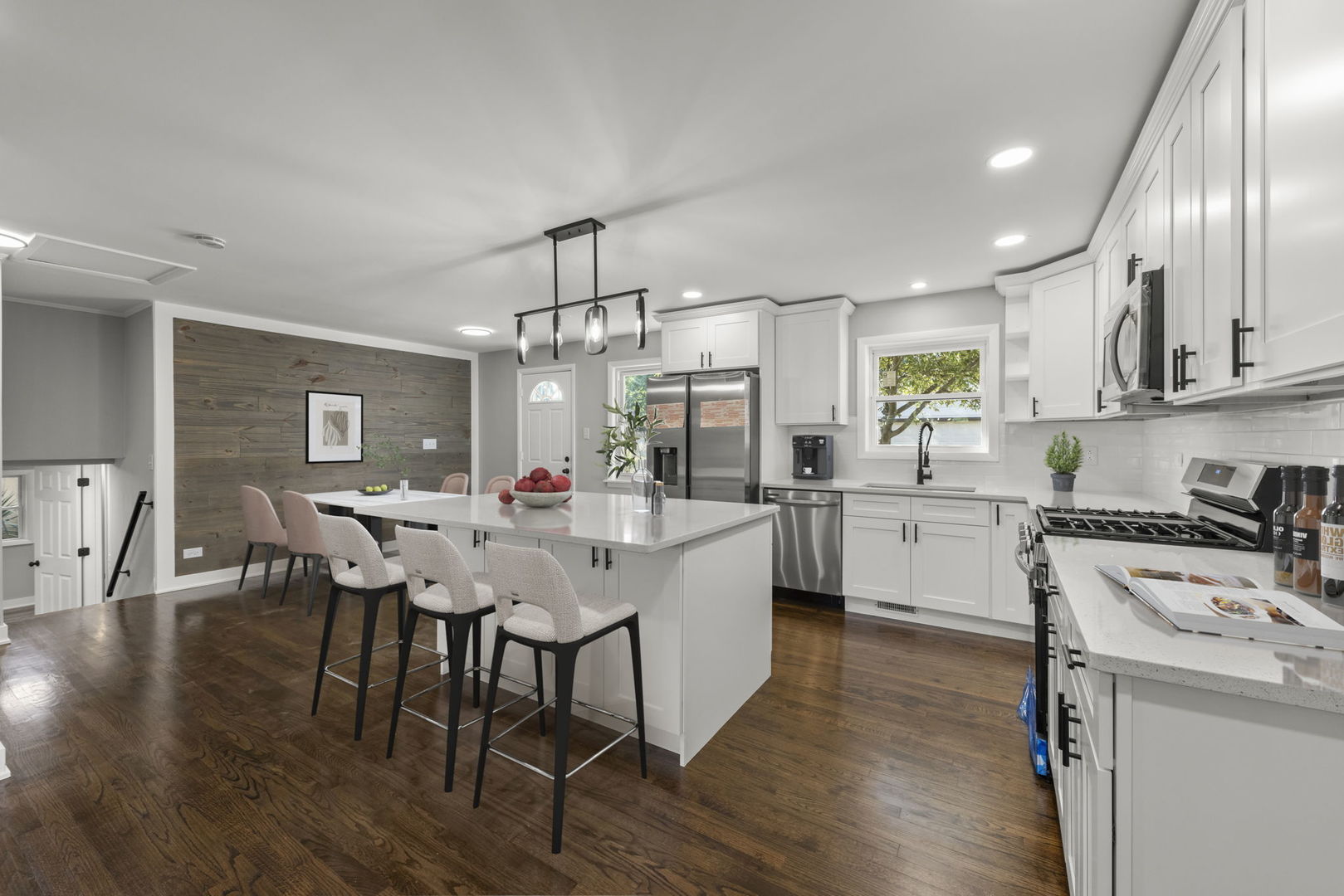 4433 W 100th Street