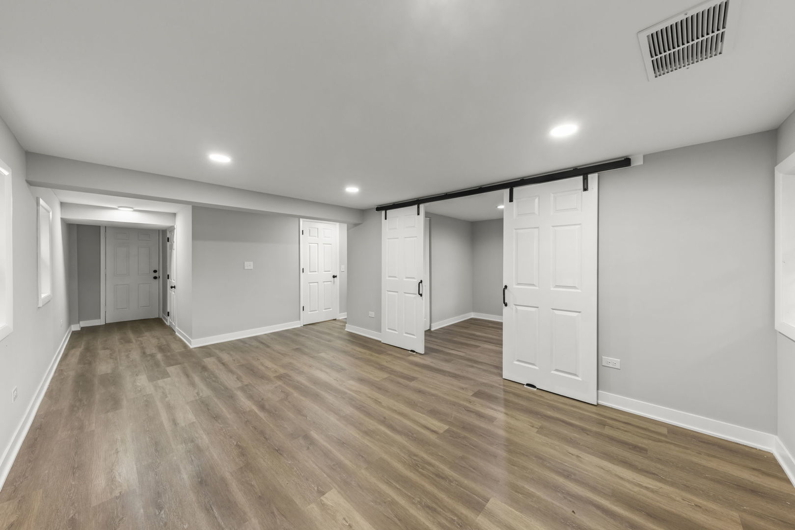 4433 W 100th Street