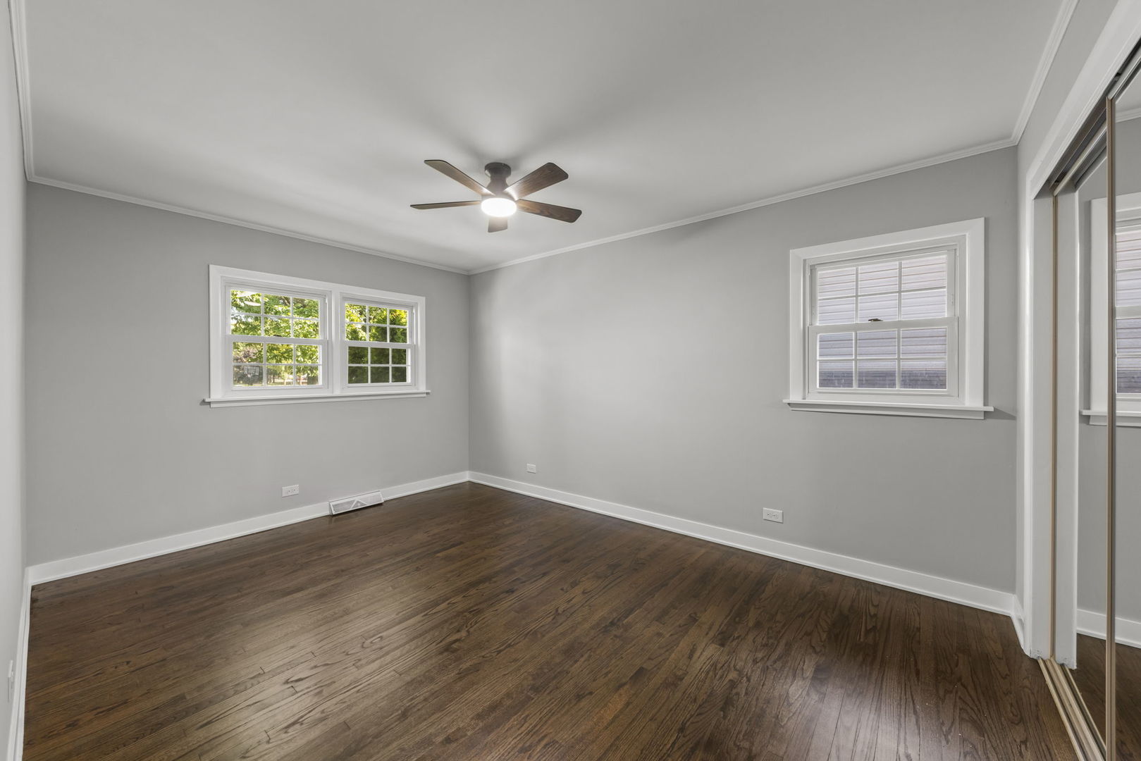 4433 W 100th Street