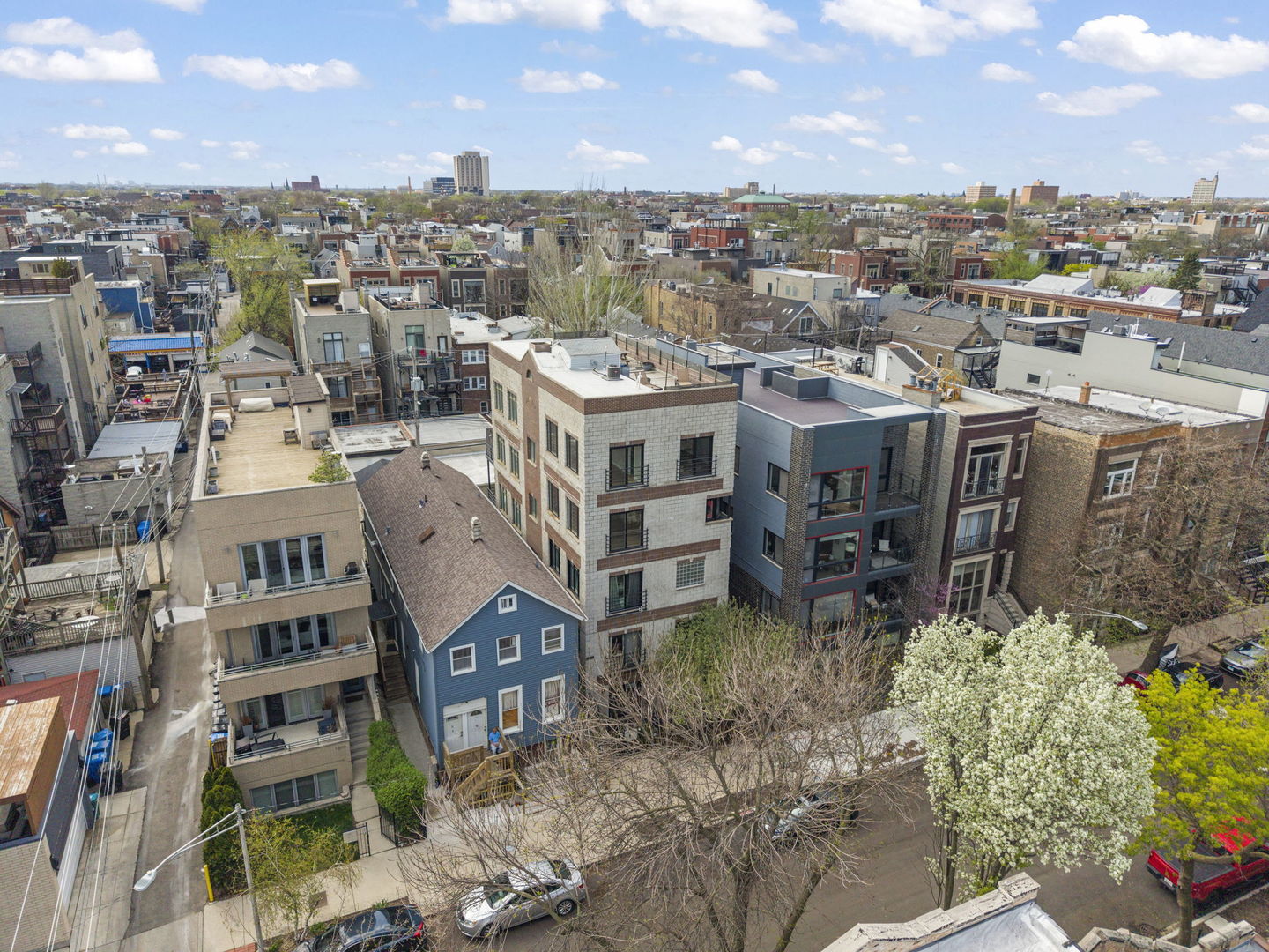 1016 N Marshfield Avenue Unit: 4