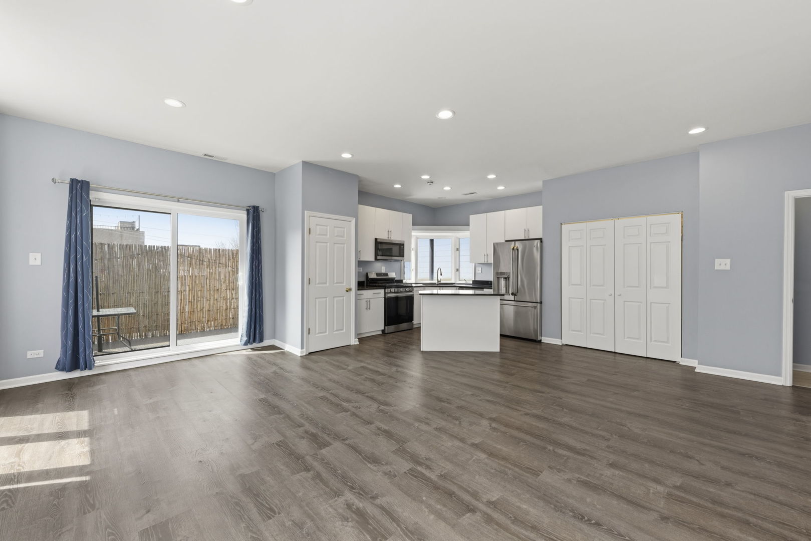 1016 N Marshfield Avenue Unit: 4