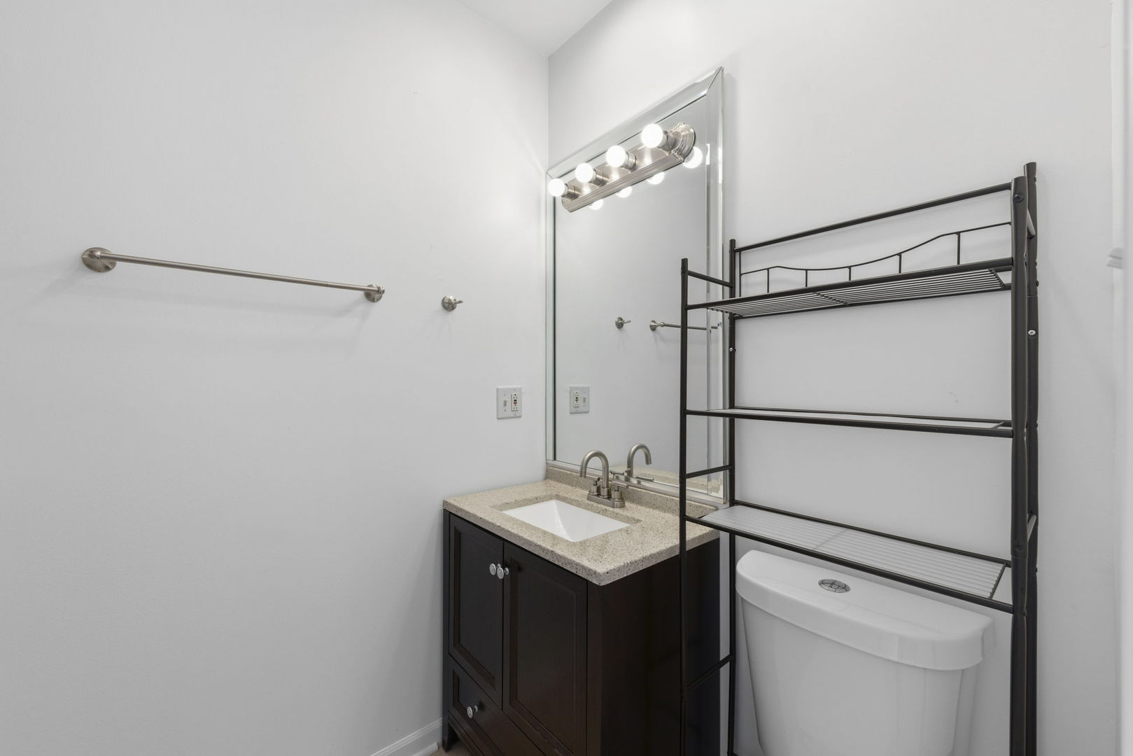 1016 N Marshfield Avenue Unit: 4
