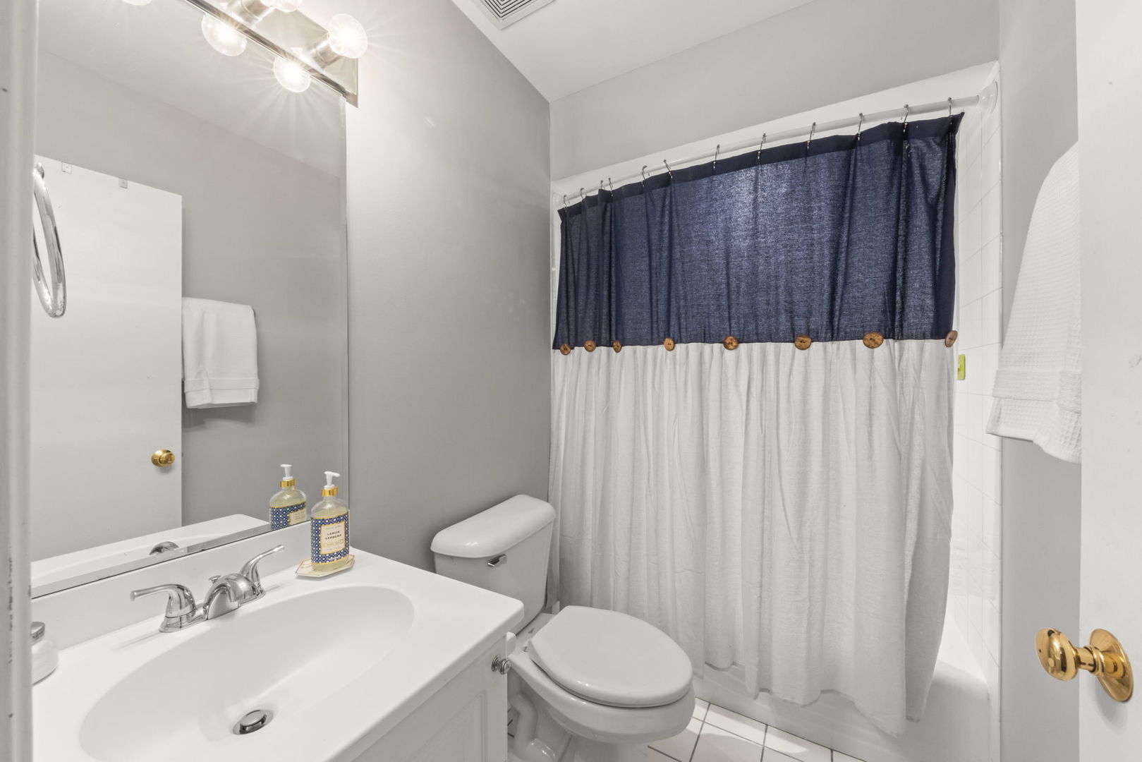 1525 W George Street Unit: 1