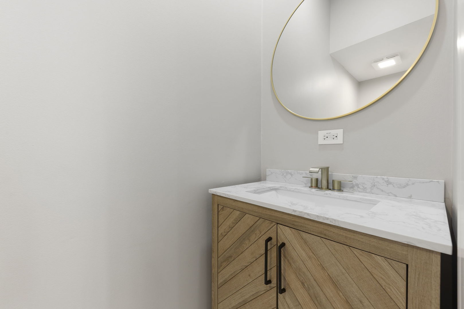 1016 N Marshfield Street Unit: 3