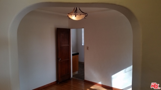 205 W 64Th Pl