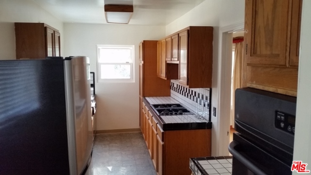 205 W 64Th Pl