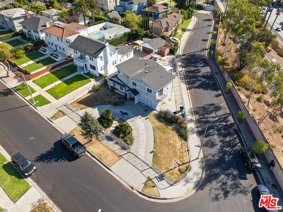2220 Wellington Rd