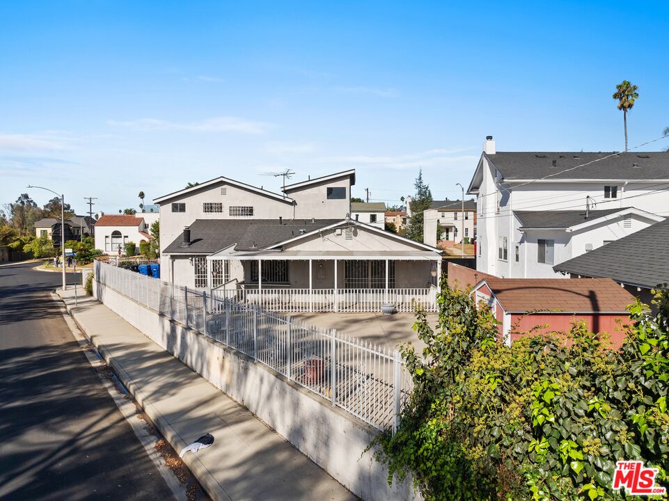 2220 Wellington Rd