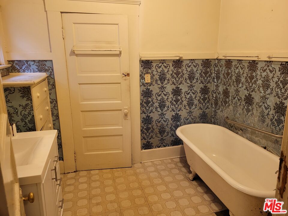 430 W 52nd St