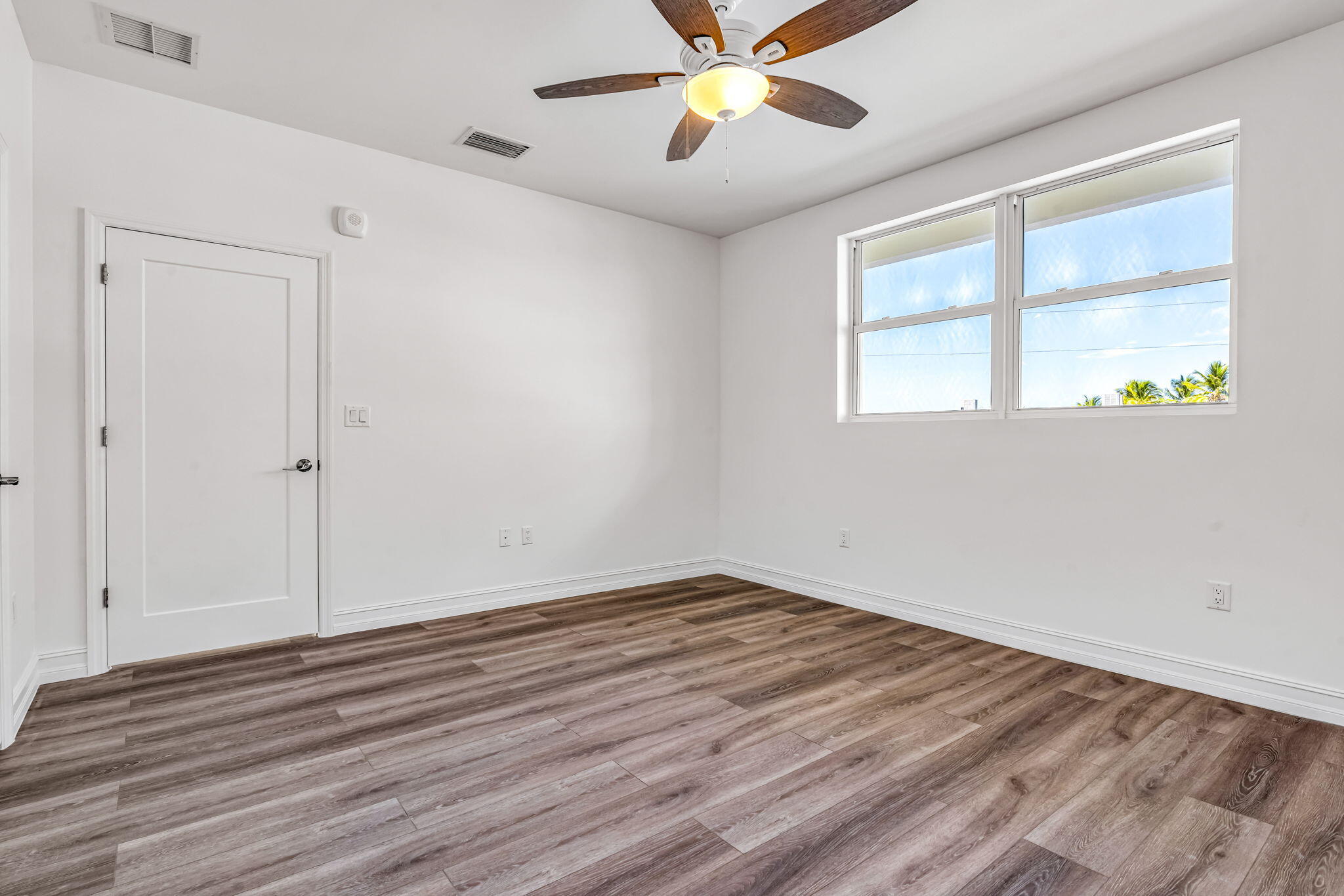 501 E Ocean Drive Unit: 9