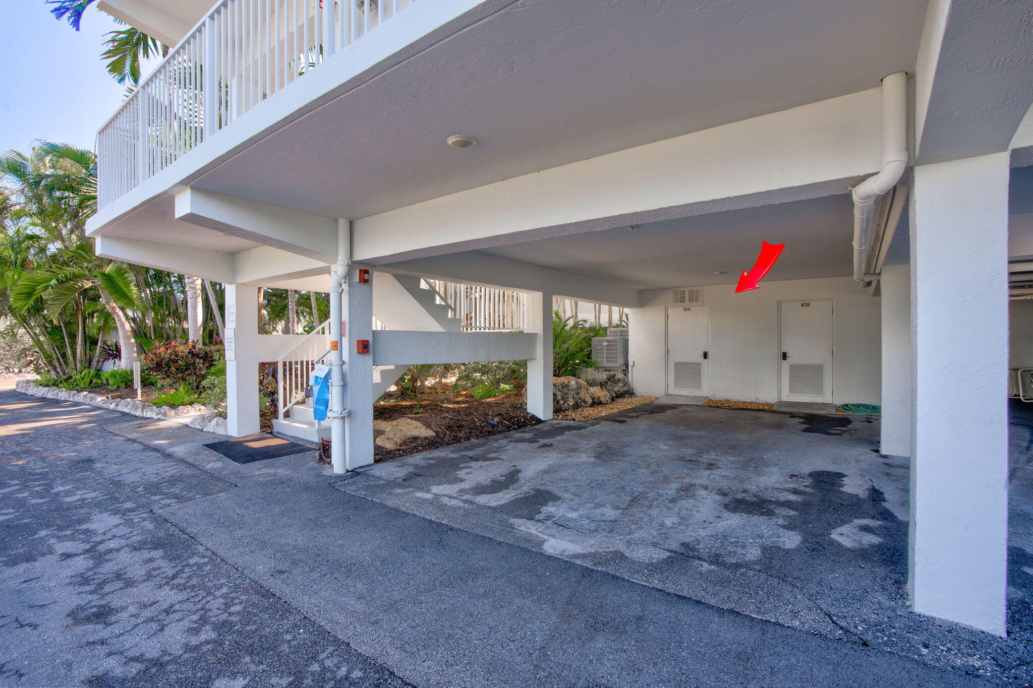 799 W Ocean Drive Unit: 301