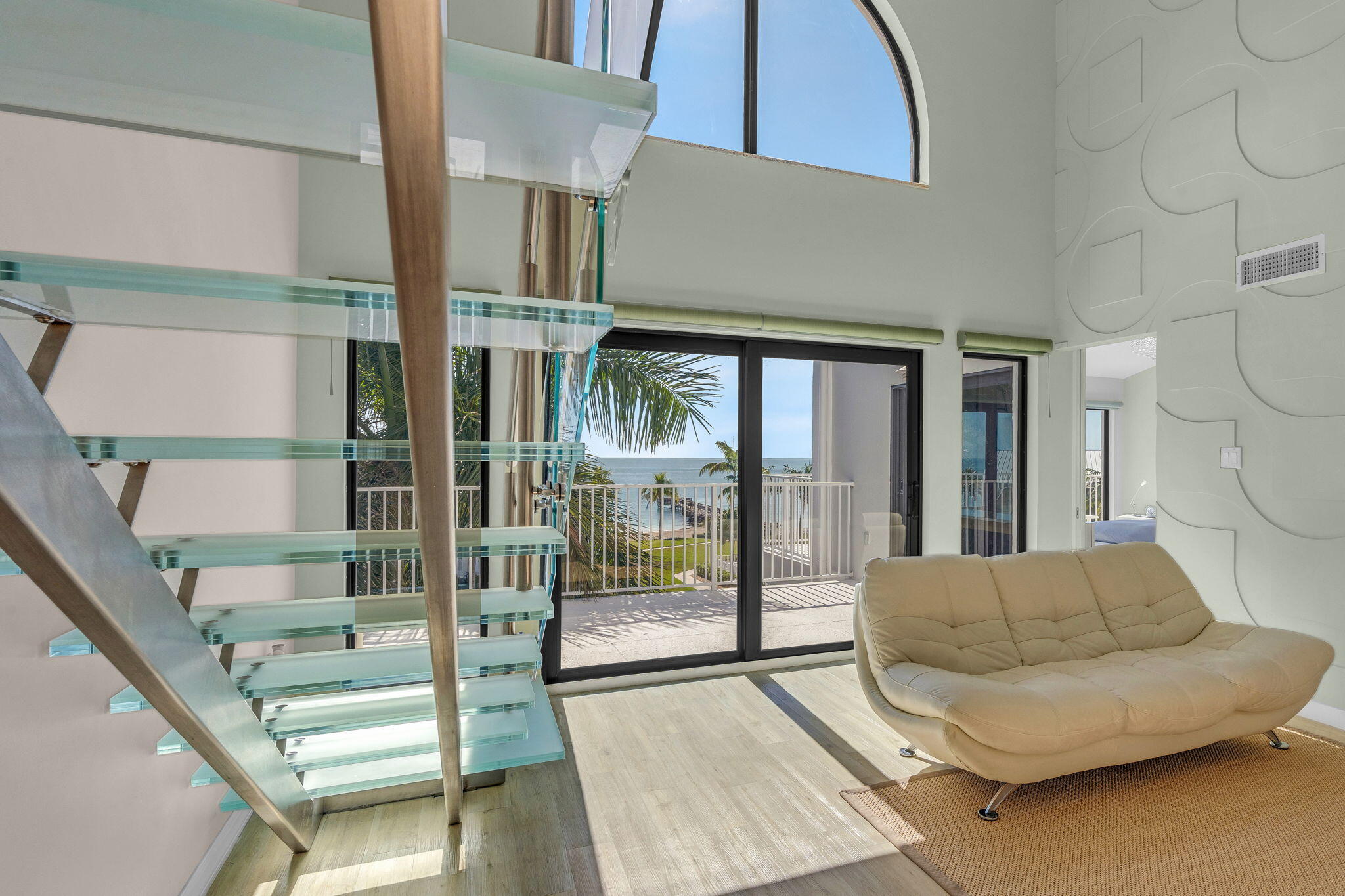 799 W Ocean Drive Unit: 301