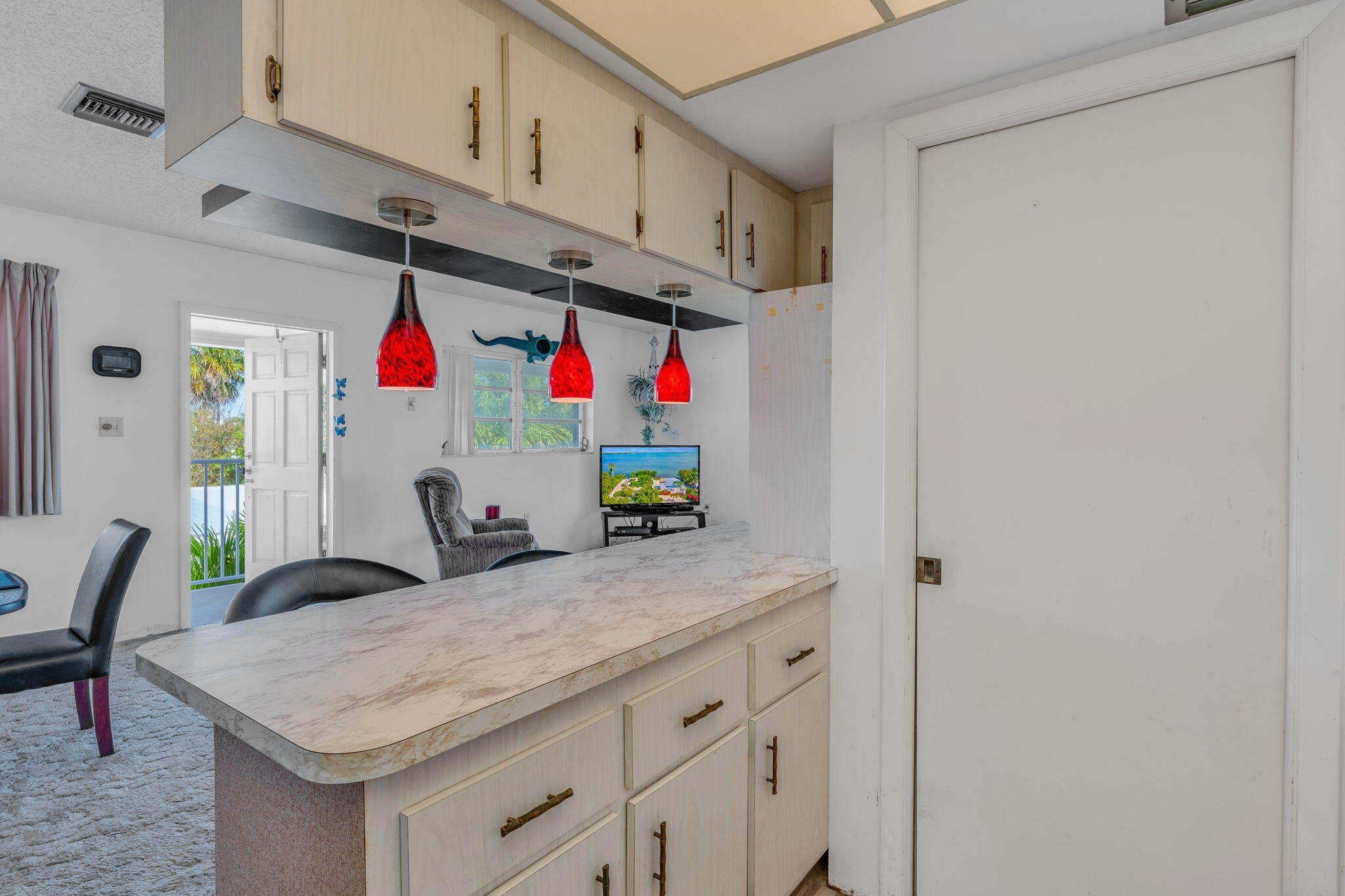 220 4th Street
