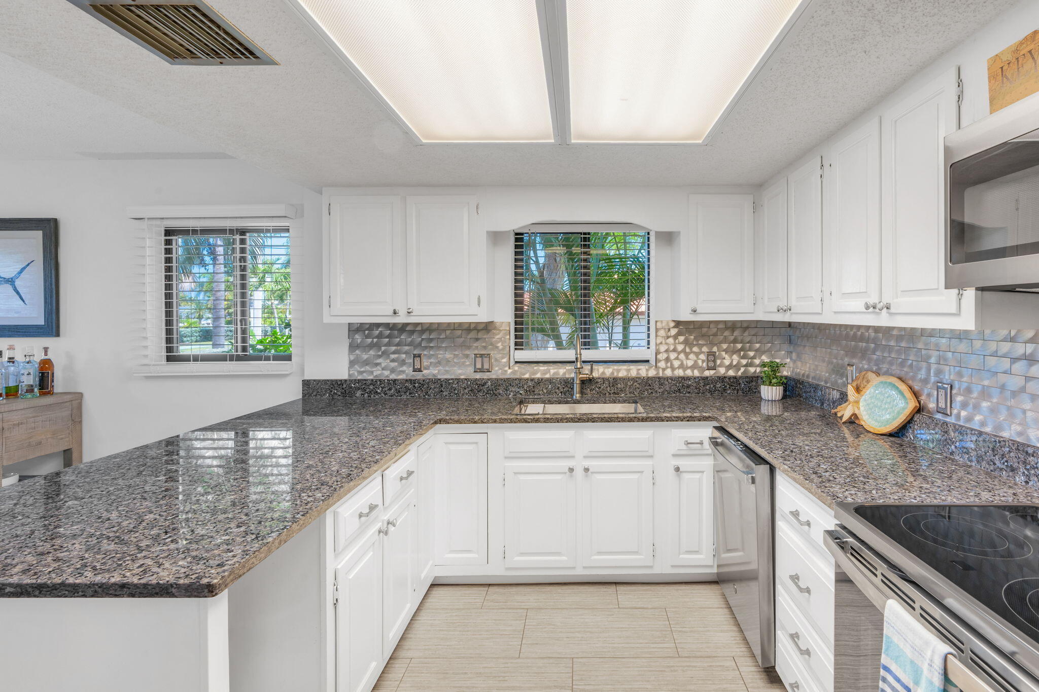 1001 W Ocean Drive Unit: 2-106