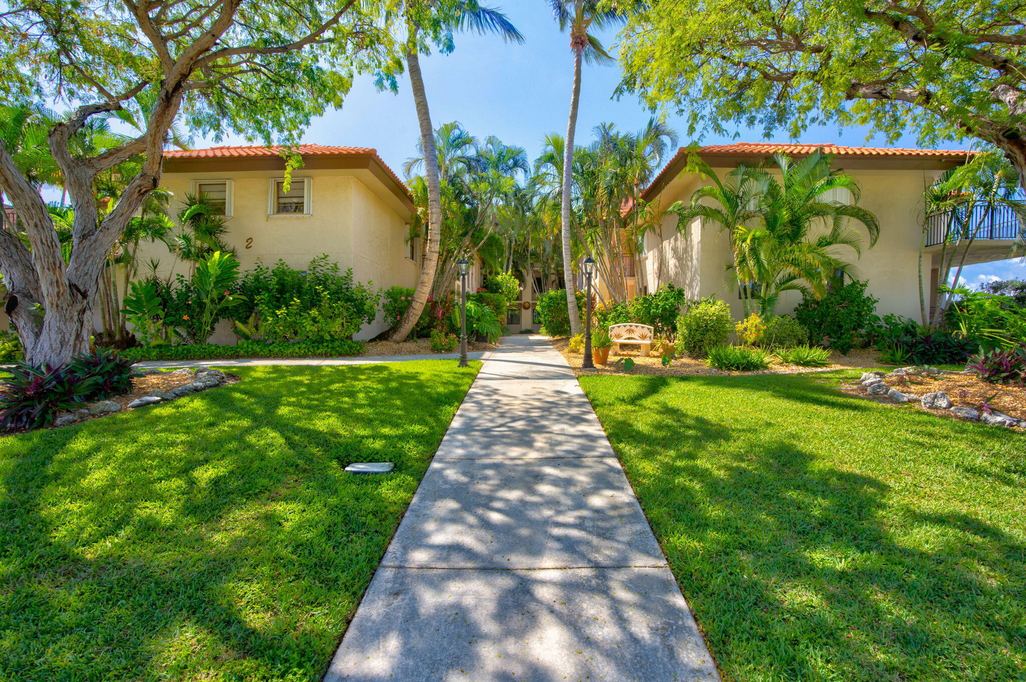 1001 W Ocean Drive Unit: 2-106