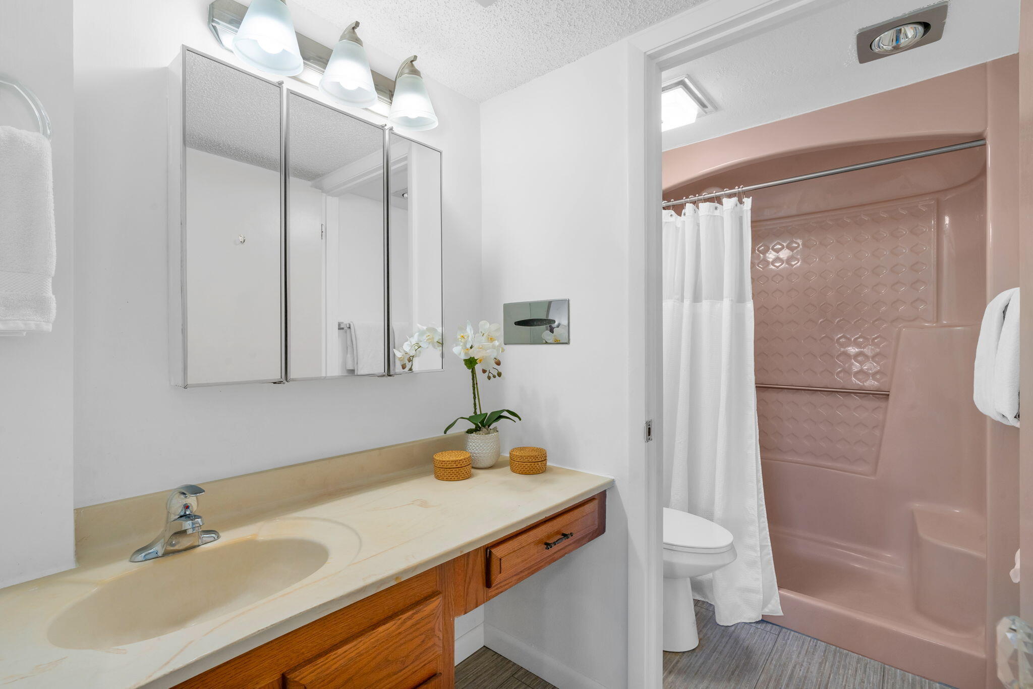 1001 W Ocean Drive Unit: 2-106