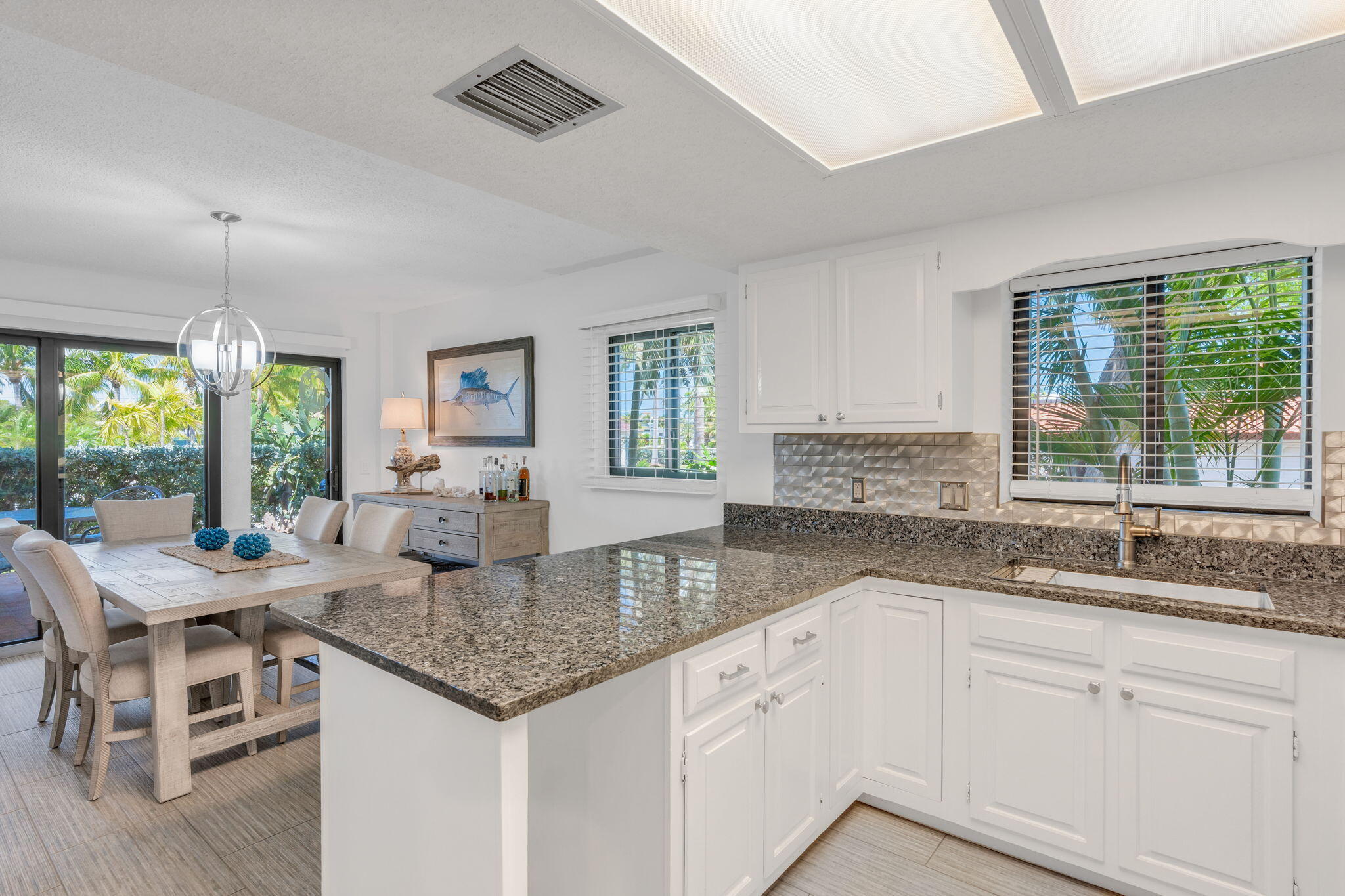 1001 W Ocean Drive Unit: 2-106