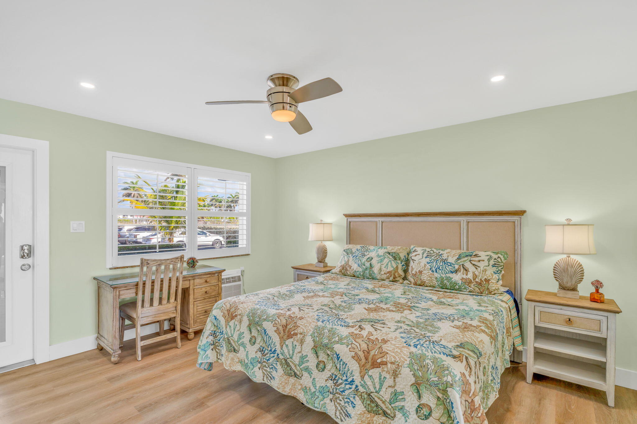 755 W Ocean Drive Unit: 3