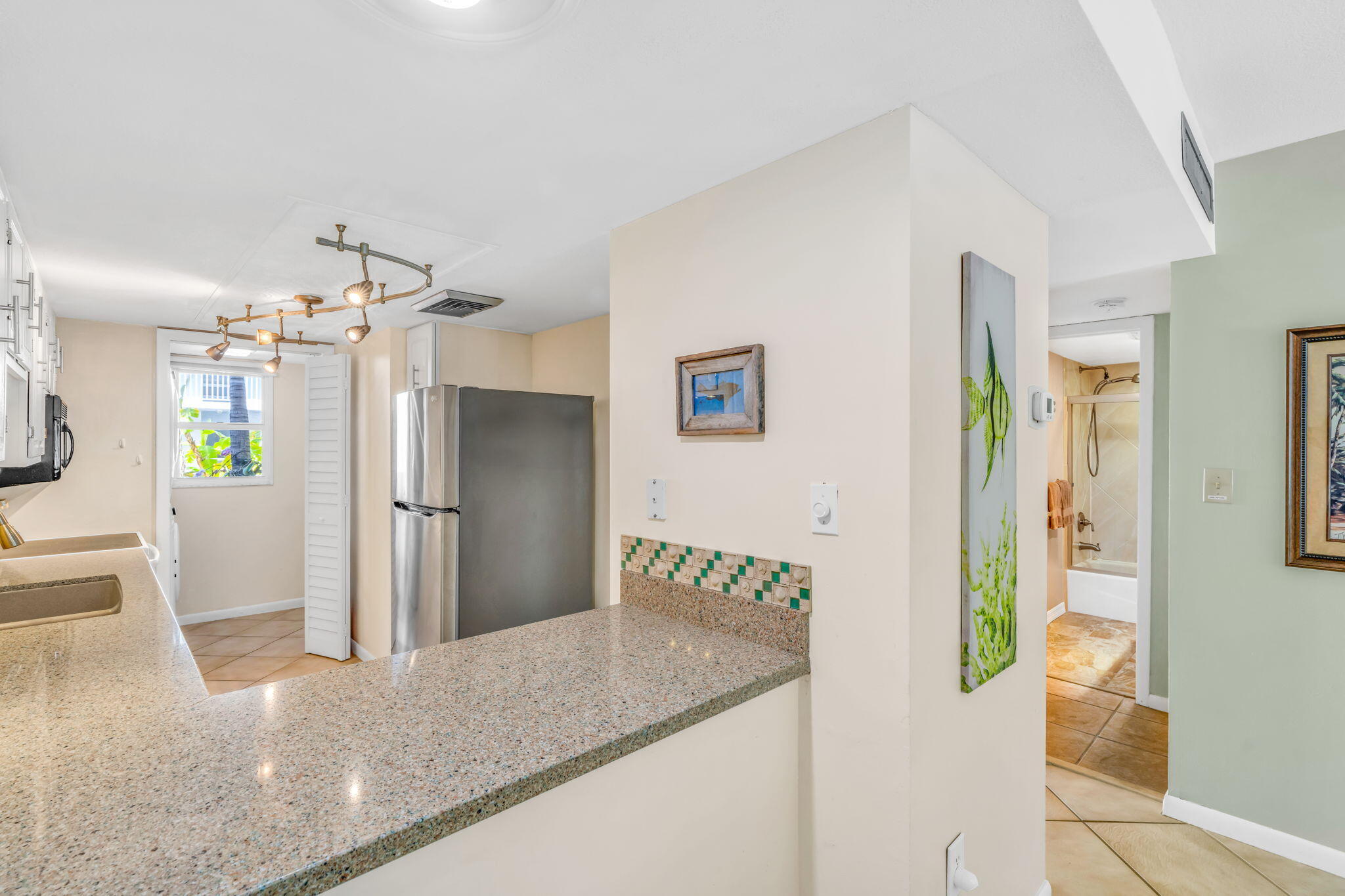 201 E Ocean Drive Unit: 110