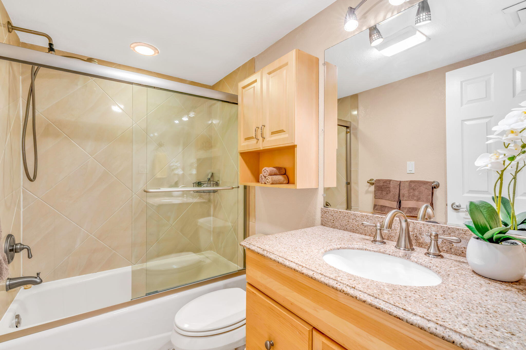 201 E Ocean Drive Unit: 110