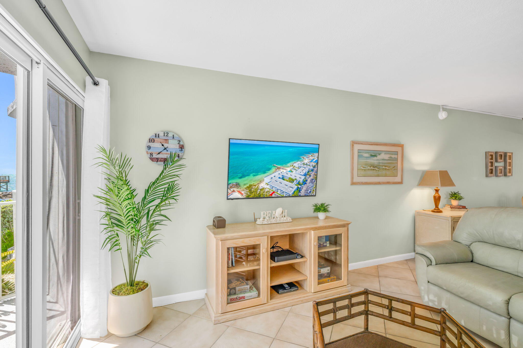 201 E Ocean Drive Unit: 110