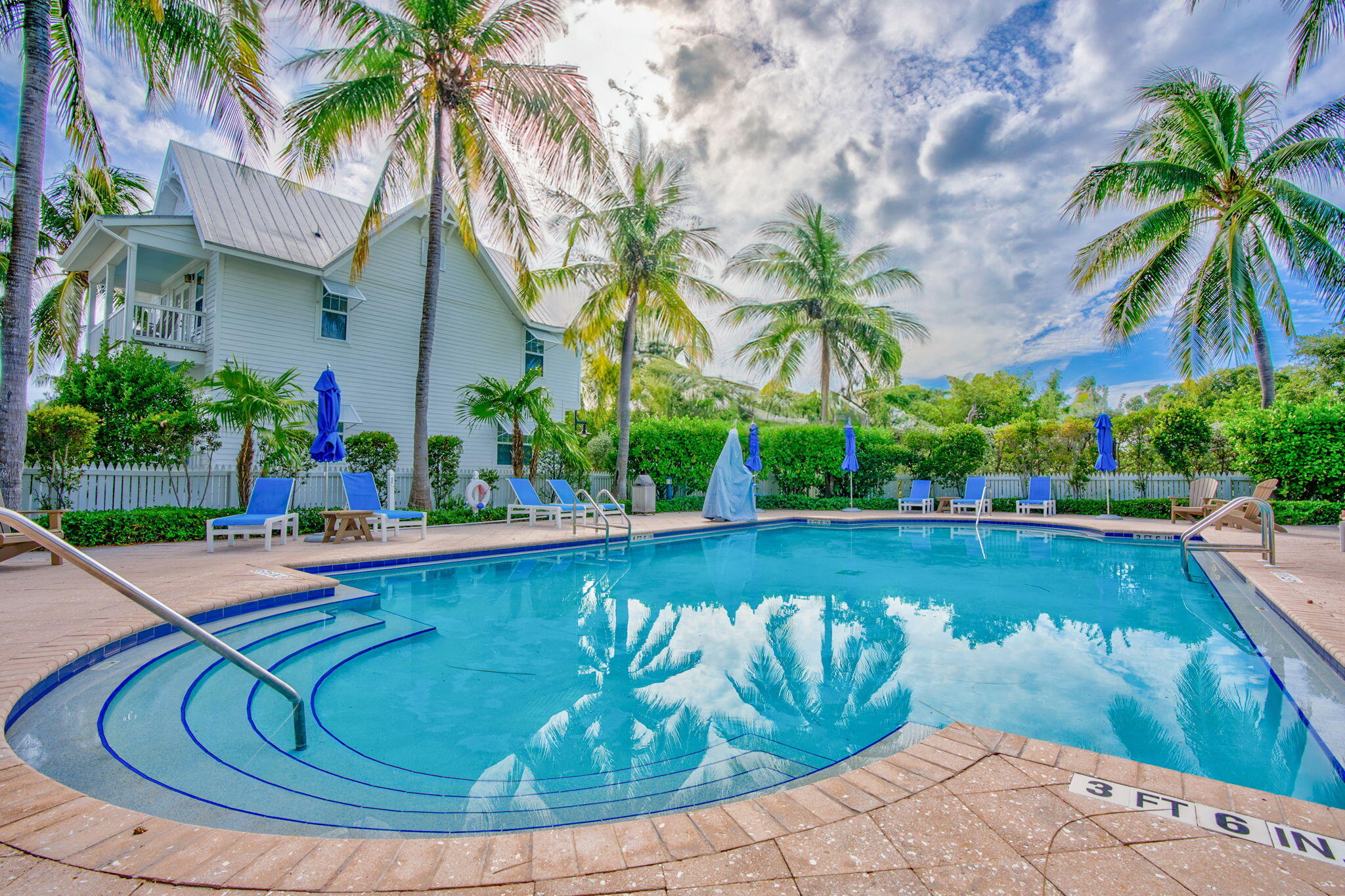 12399 Overseas Highway Unit: 25