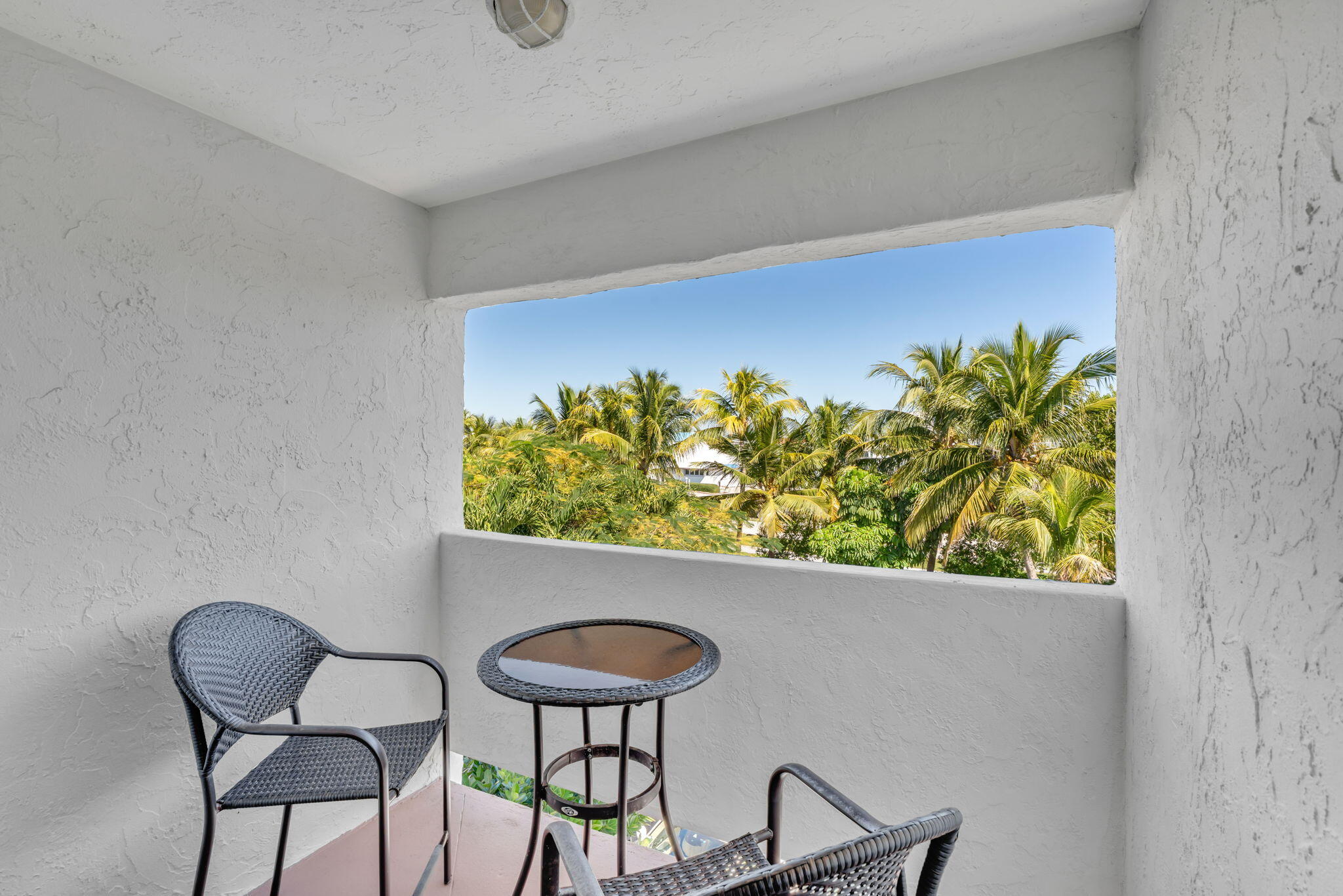 601 W Ocean Drive Unit: 407