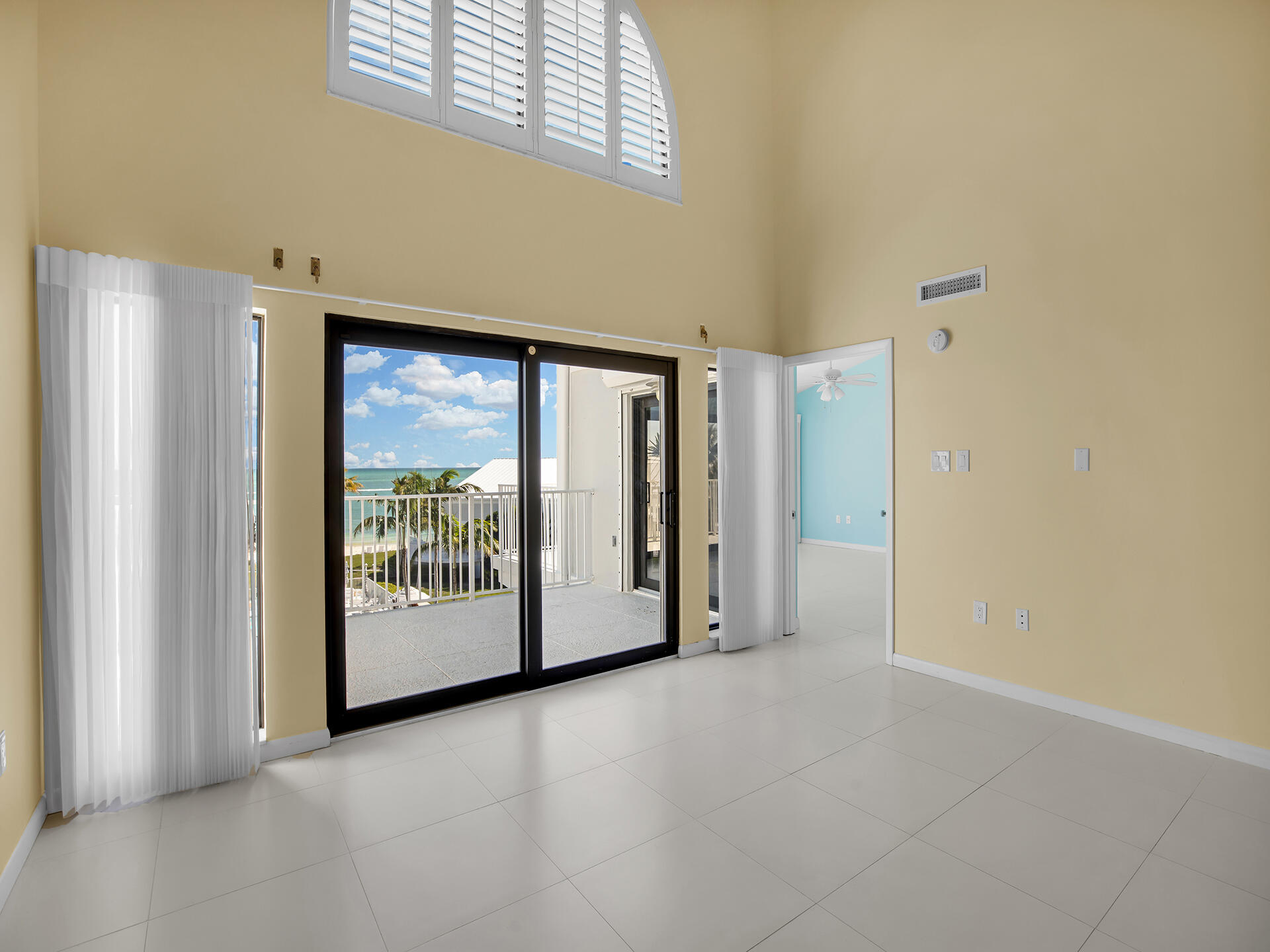 799 W Ocean Drive Unit: 304