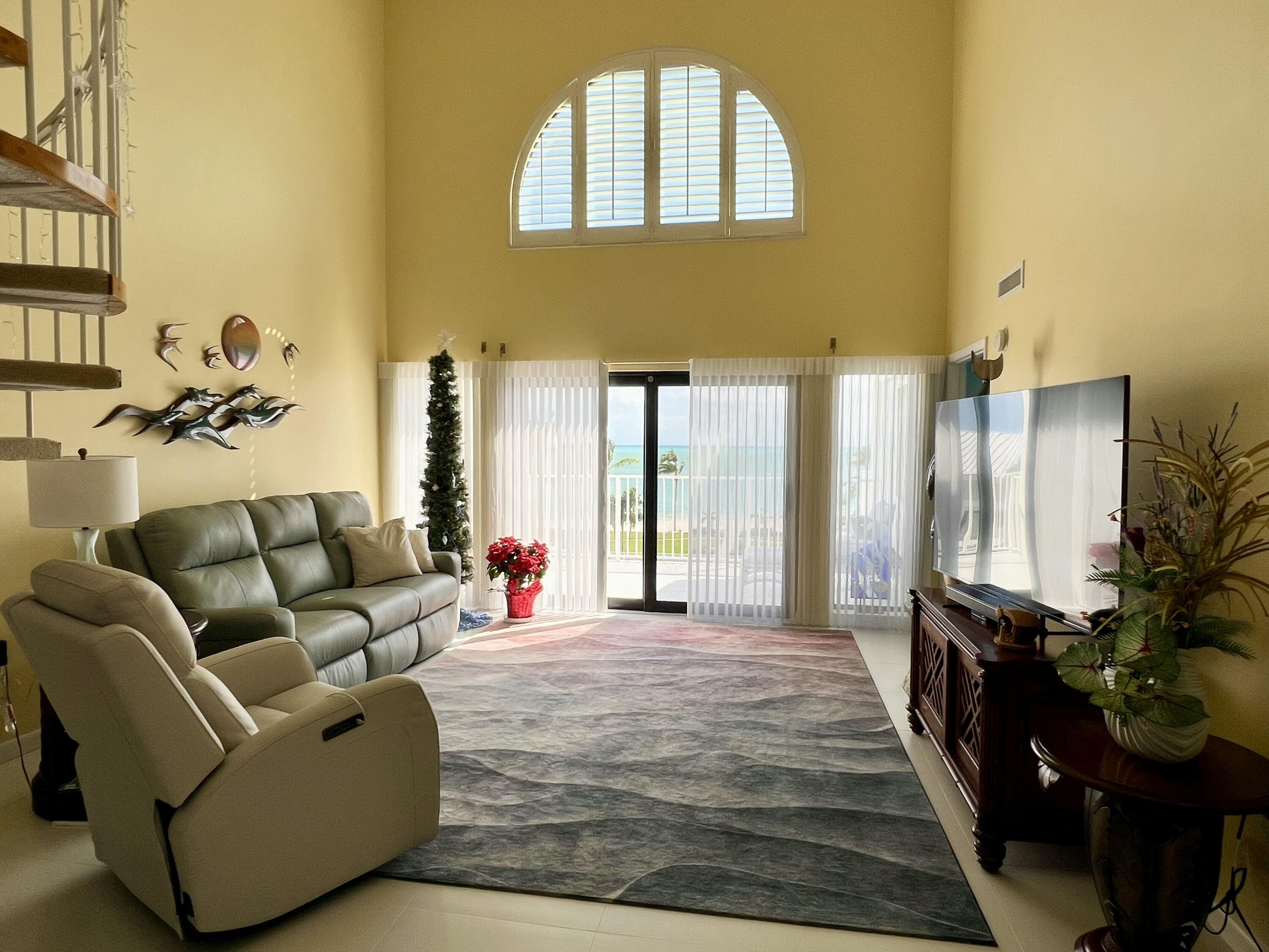 799 W Ocean Drive Unit: 304