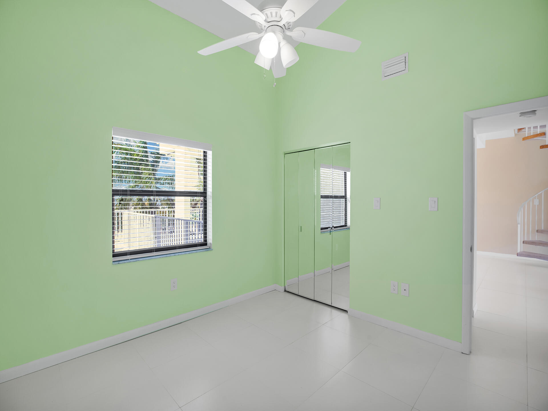 799 W Ocean Drive Unit: 304