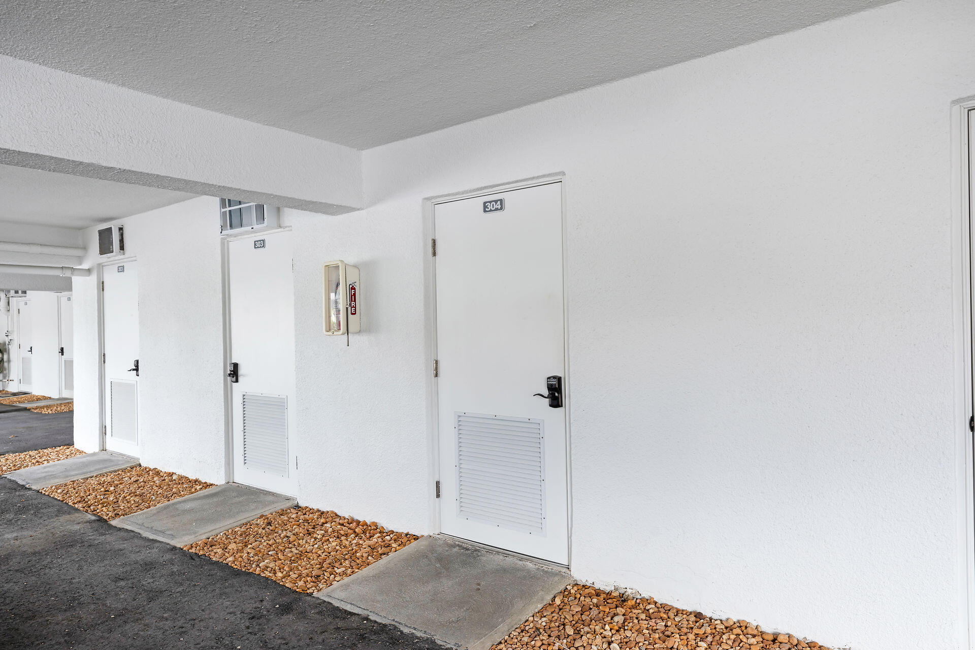 799 W Ocean Drive Unit: 304