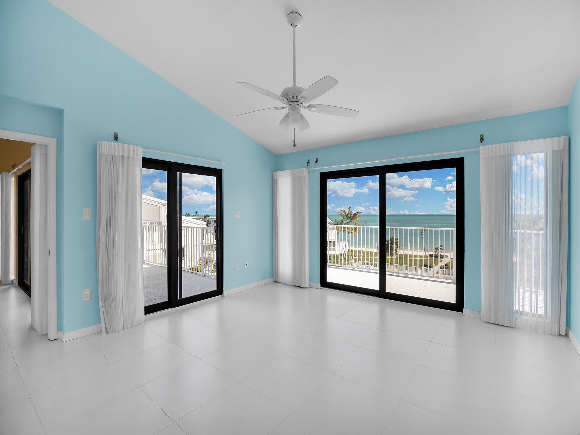 799 W Ocean Drive Unit: 304