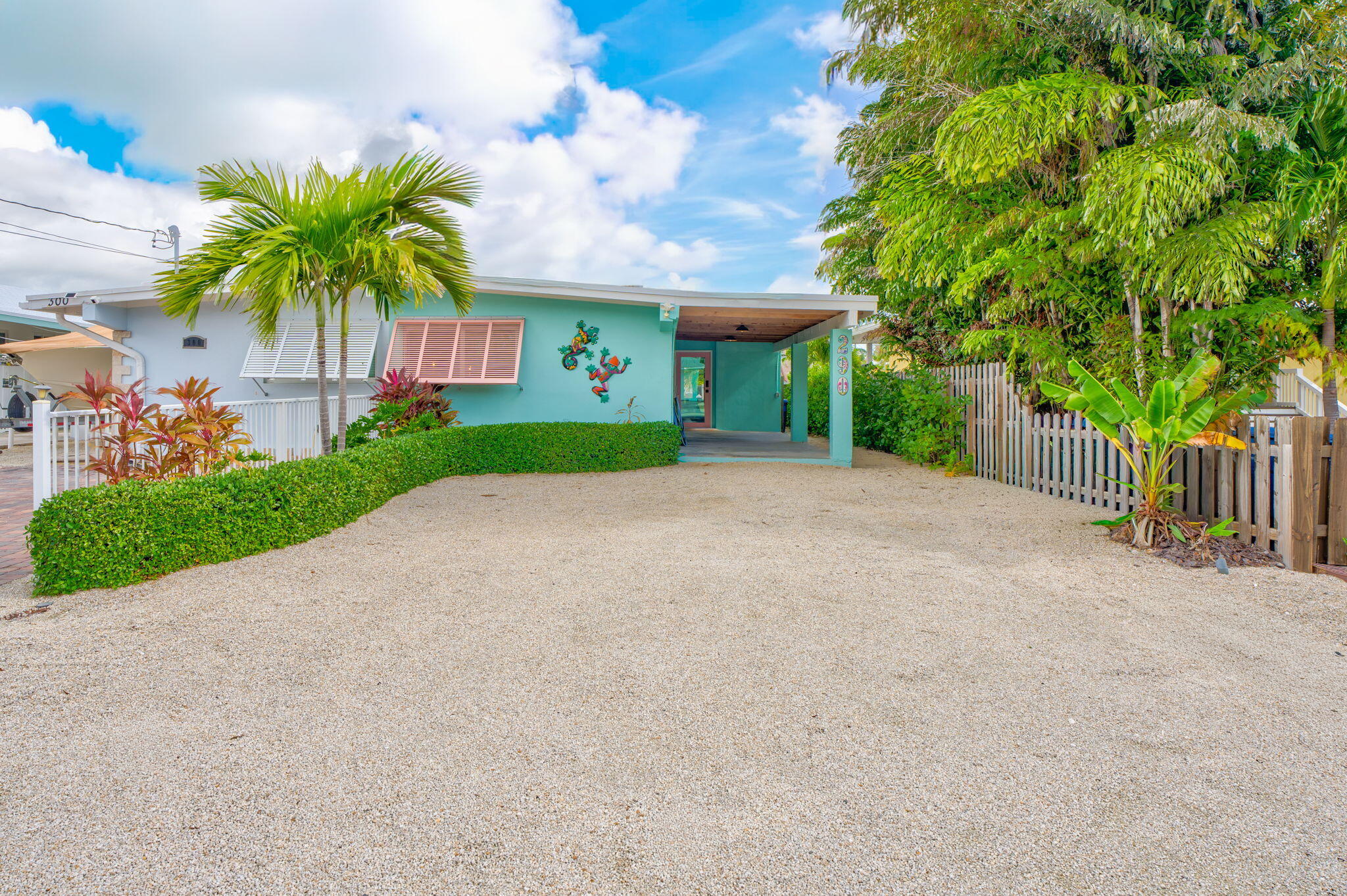 290 4th Street