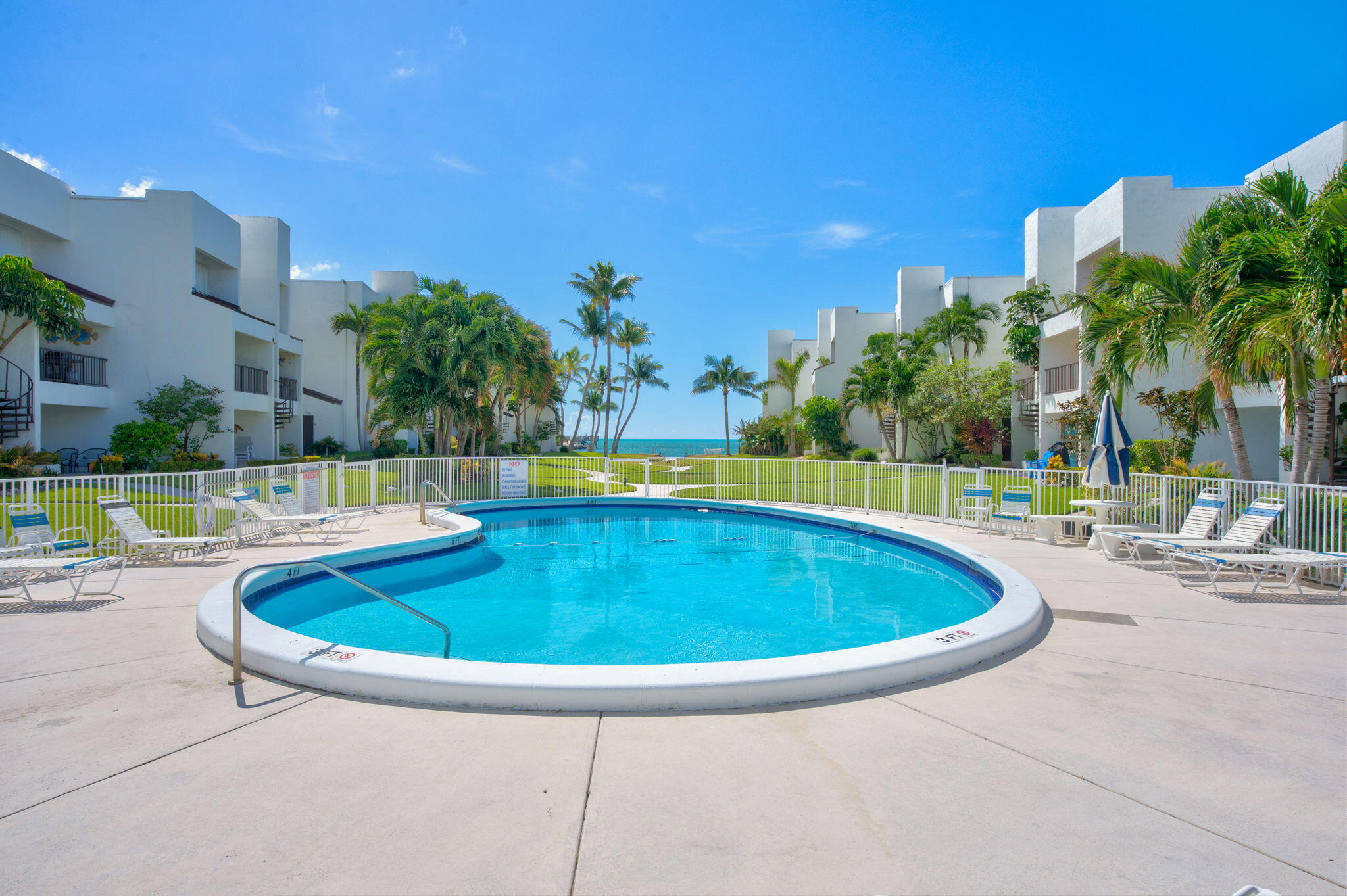 601 W Ocean Drive Unit: 414D