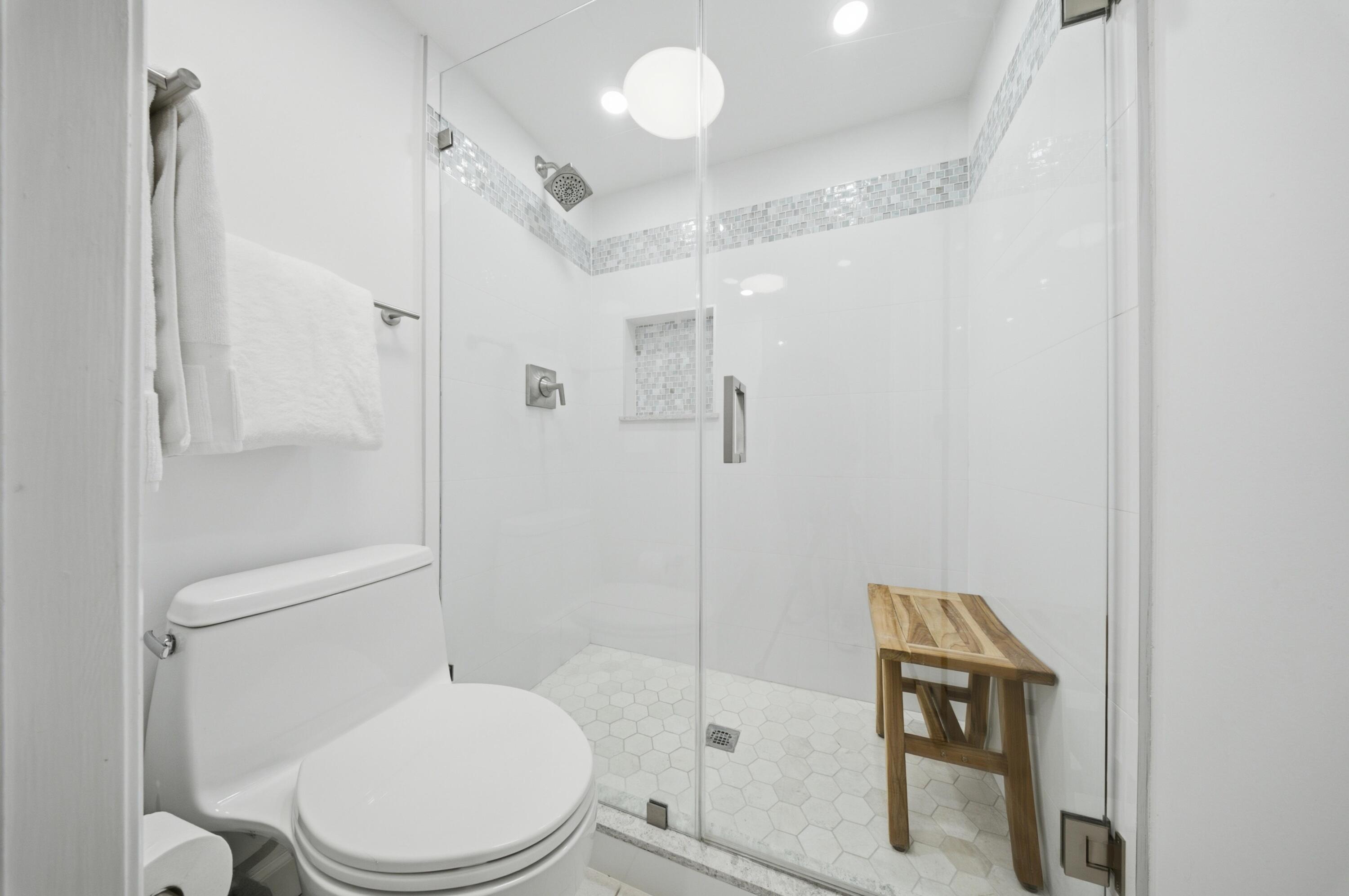 1001 W Ocean Drive 1-202