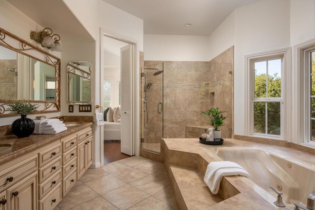 15112 Huntington Gate Dr