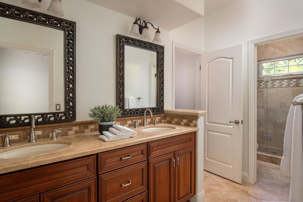 15112 Huntington Gate Dr