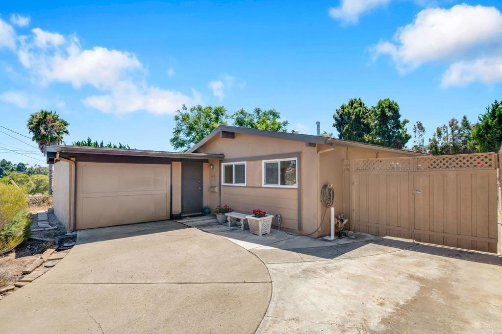 4560 Derrick Drive