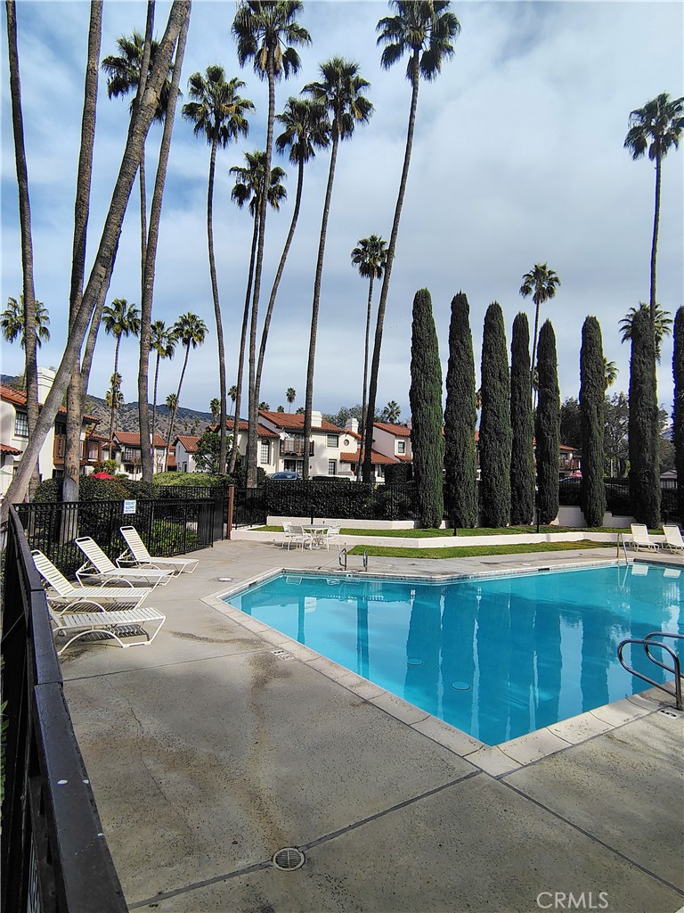 438 E Bougainvillea Lane