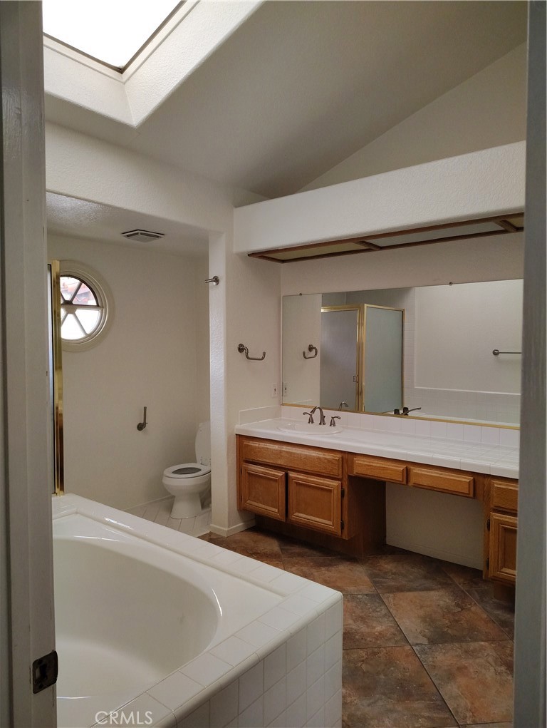 438 E Bougainvillea Lane