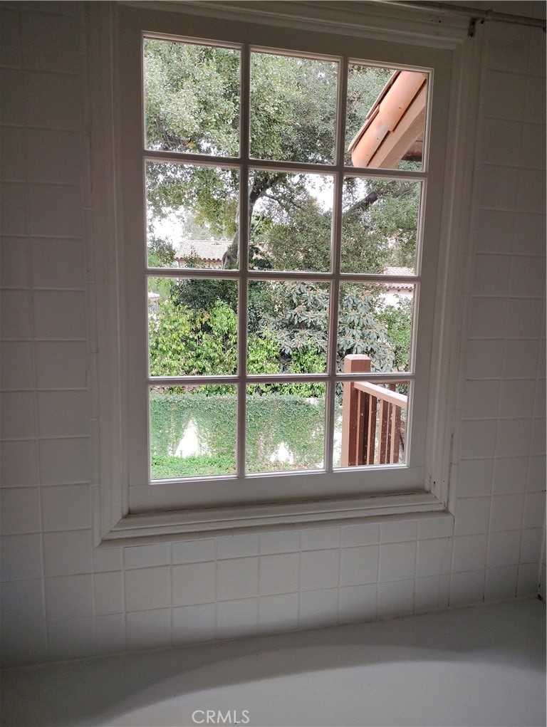 438 E Bougainvillea Lane